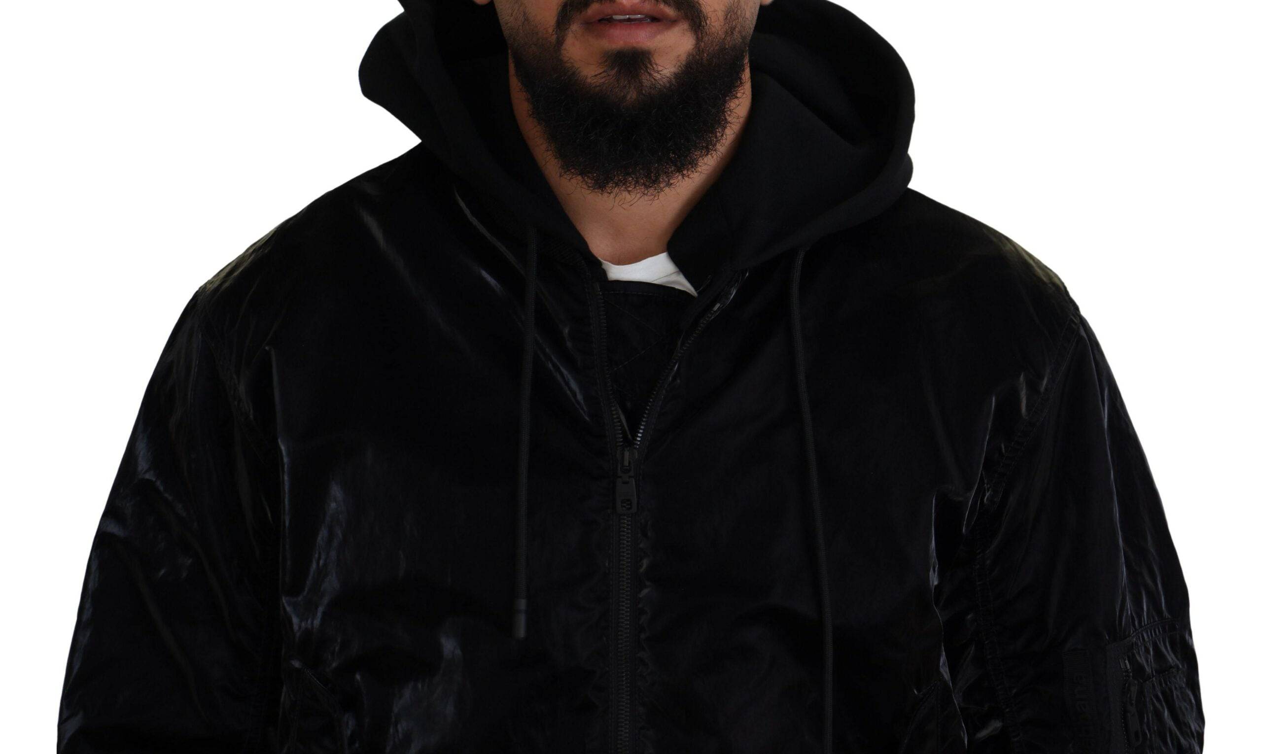 Veste blanche en nylon de Dolce & Gabbana, bomber à capuche avec fermeture éclair complète, coupe moderne et élégante.