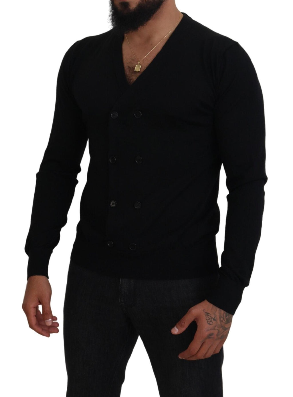 Pull en cachemire noir Dolce & Gabbana avec boutons, cardigan élégant porté sur un modèle.