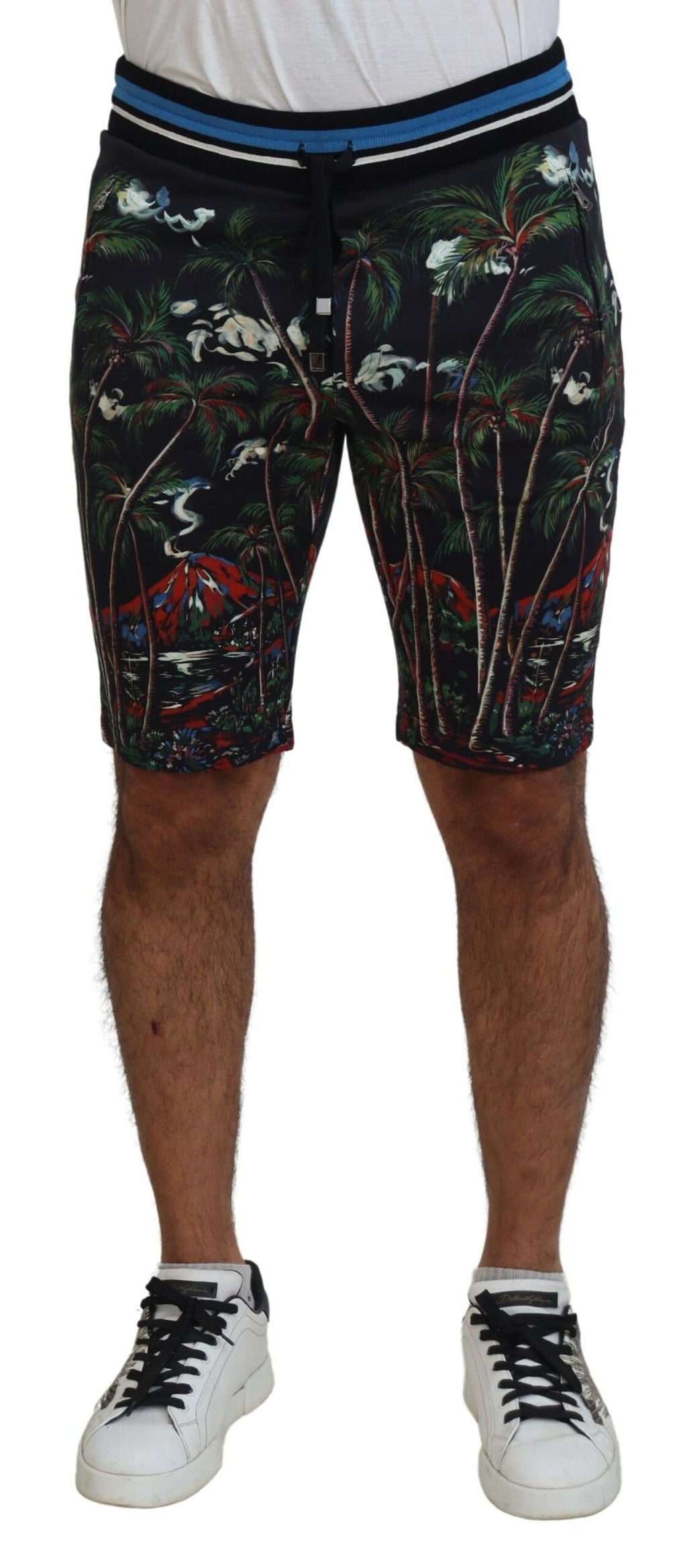 Shorts décontractés en coton noir Dolce & Gabbana avec motif volcan, style casual et tendance.