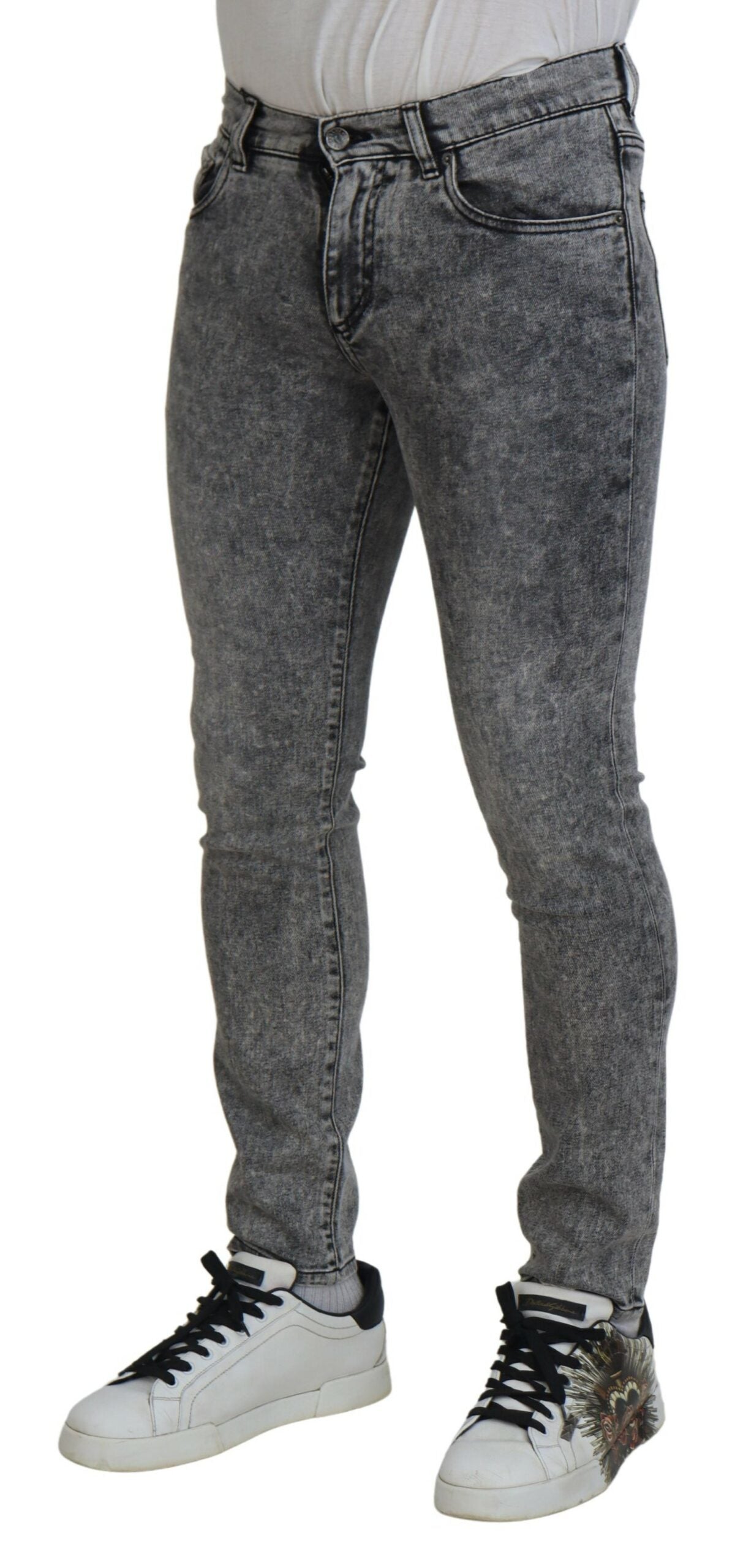 Jeans slim en denim gris lavé de Dolce & Gabbana pour homme, en coton, ajustement slim, visible sur l'image.