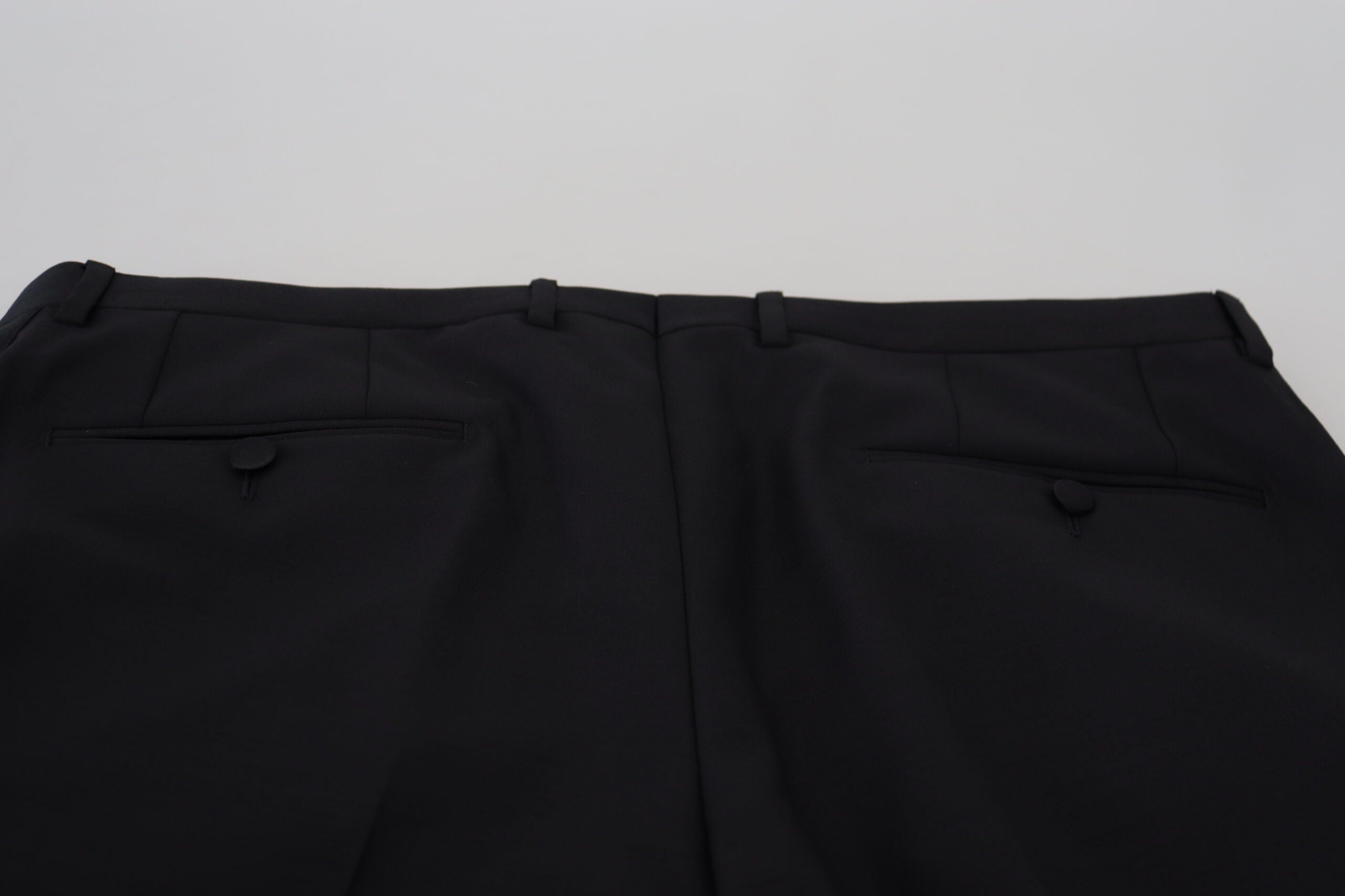 Pantalon chino noir en laine Dolce & Gabbana, pantalon formel pour homme, détail élégant et couture raffinée.