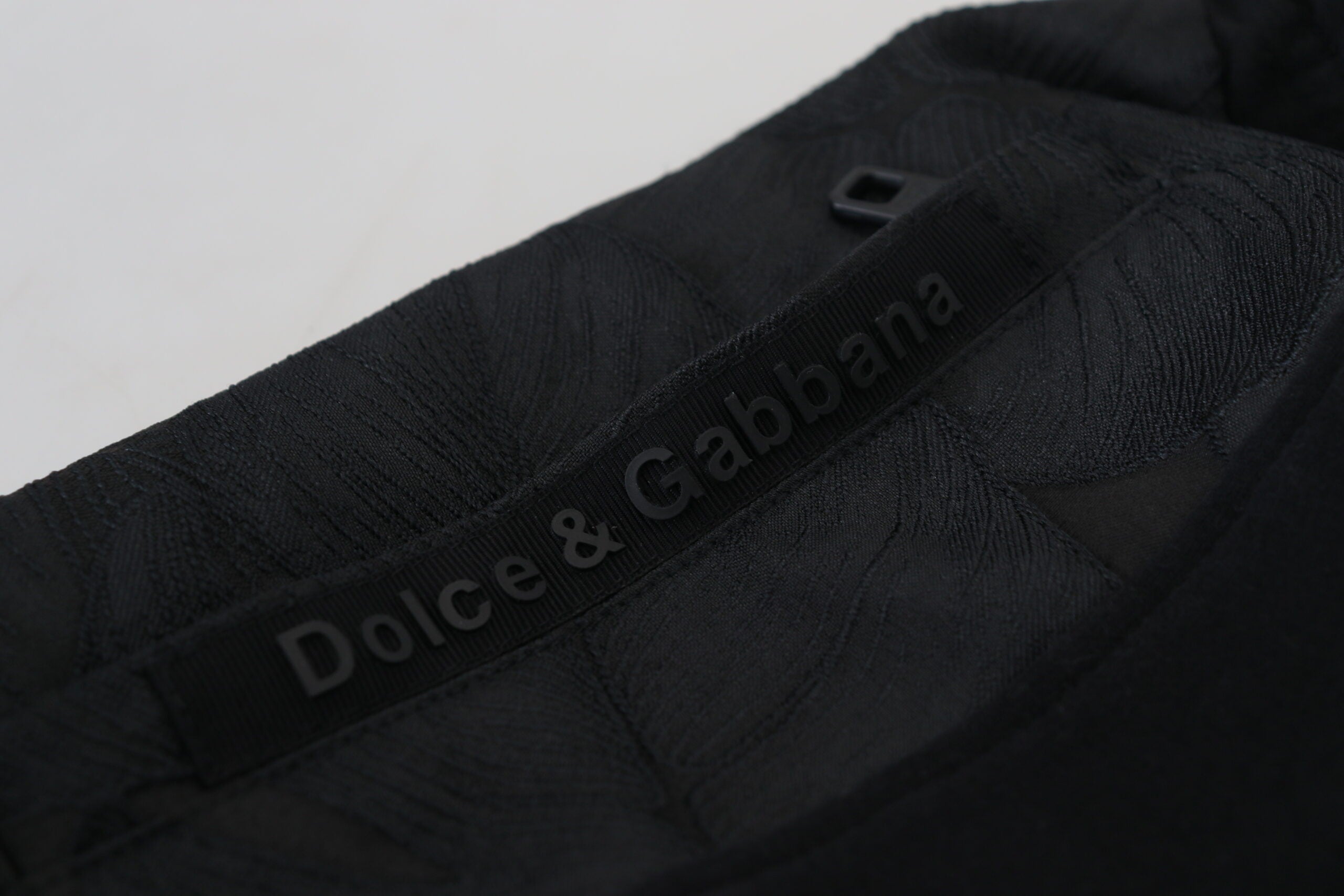 Pantalon jogger skinny en polyester noir pour homme de Dolce & Gabbana, style décontracté et ajusté.
