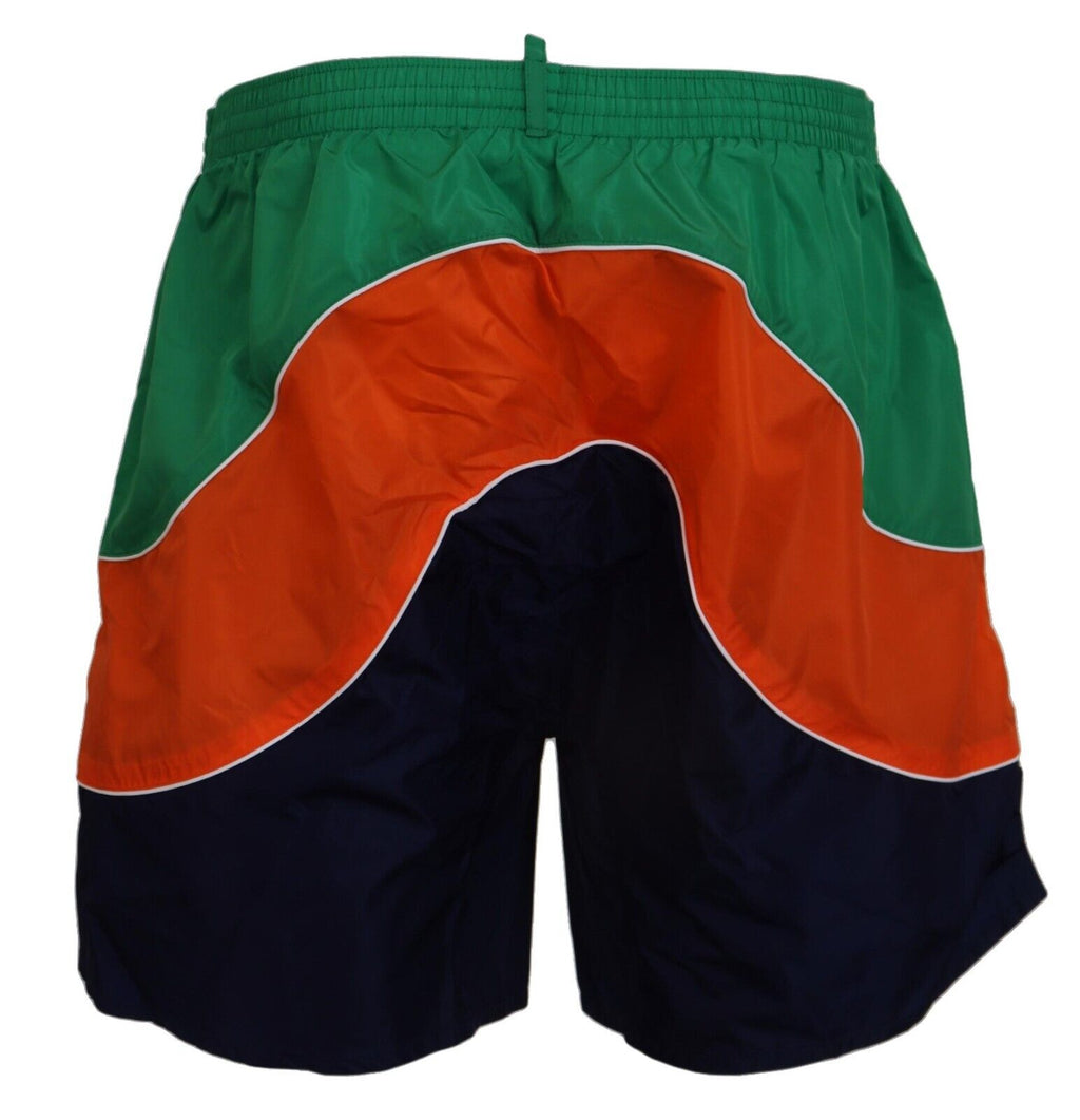 Short de bain pour homme Dsquared² avec logo multicolore, tissu léger et design tendance, parfait pour la plage.