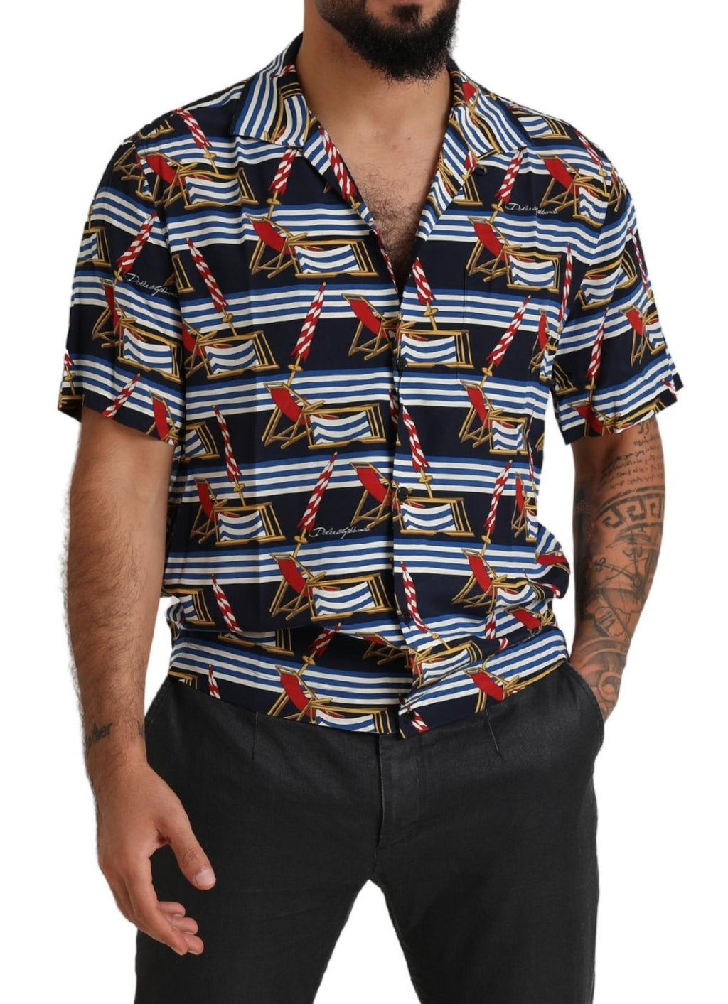 Chemise Dolce & Gabbana à manches courtes et motif multicolore, style plage élégante et confortable.