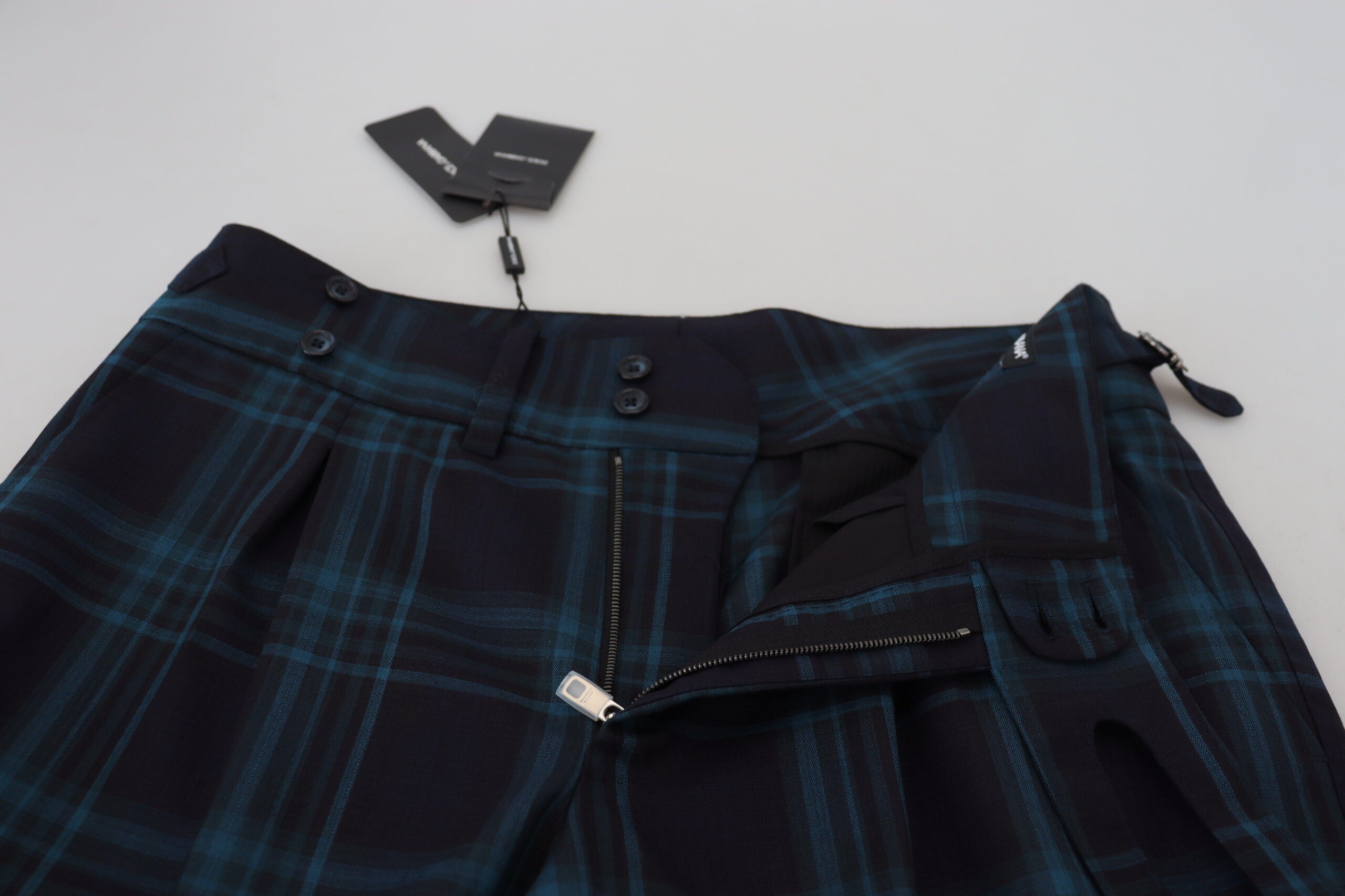 Pantalon en laine à carreaux bleu et violet de Dolce & Gabbana, coupe élégante et moderne.
