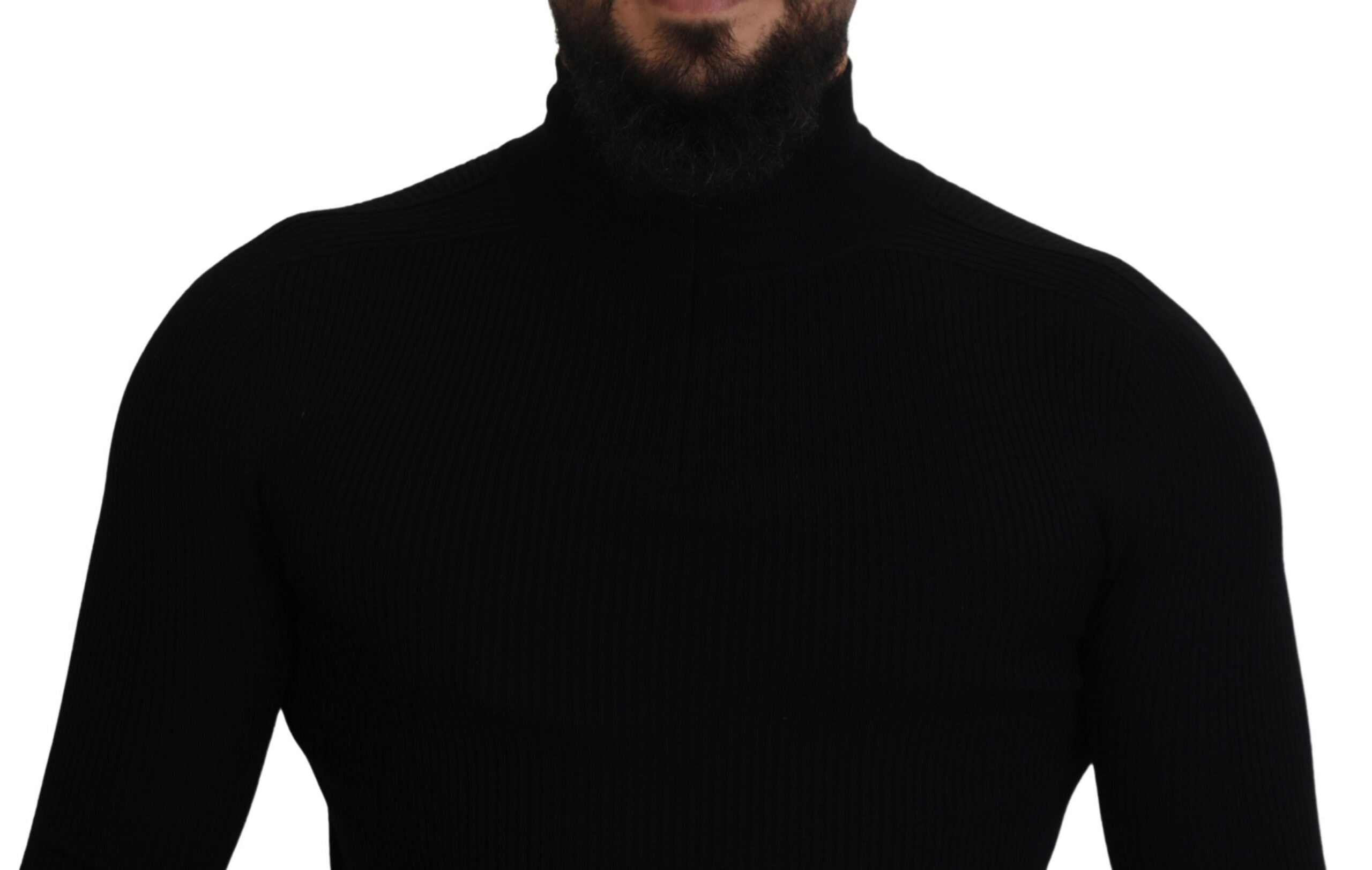 Pull en cachemire noir Dolce & Gabbana avec col montant à demi-zip, doux et élégant pour homme.