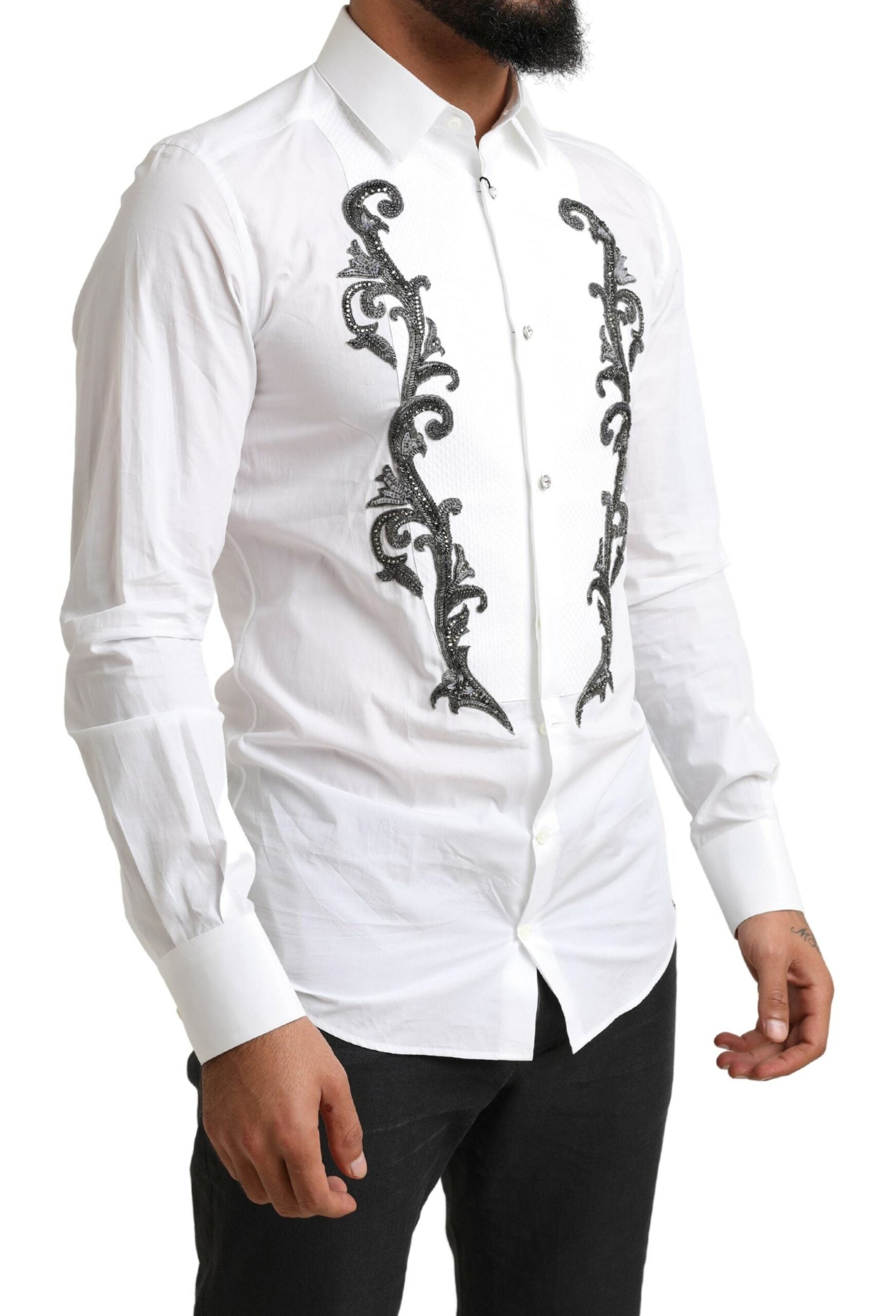 Chemise blanche Dolce & Gabbana Tuxedo slim fit avec motif baroque, élégante et sophistiquée, vue de face.