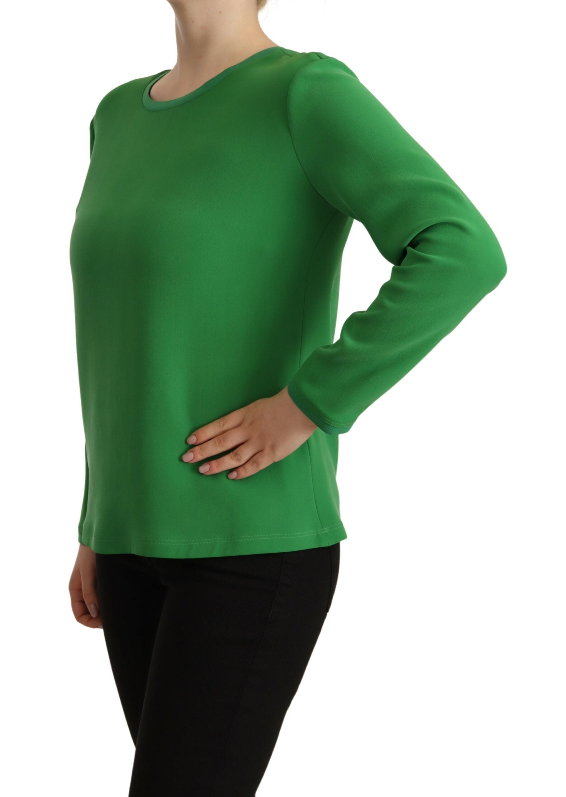 pull Armani en soie verte à manches longues avec col rond, élégant et confortable, idéal pour une tenue chic et sophistiquée