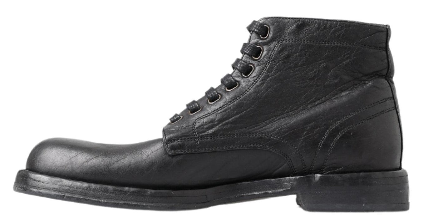 Bottes en cuir noir Dolce & Gabbana Horse Perugino avec détails élégants, vue de face.