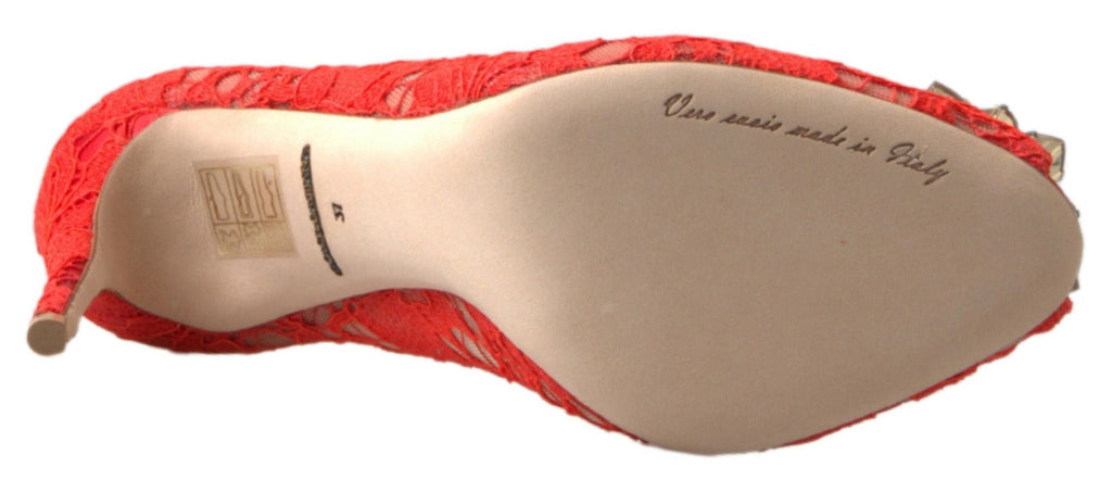 Chaussures à talons Dolce & Gabbana Taormina en dentelle rouge avec cristaux, élégantes et sophistiquées.