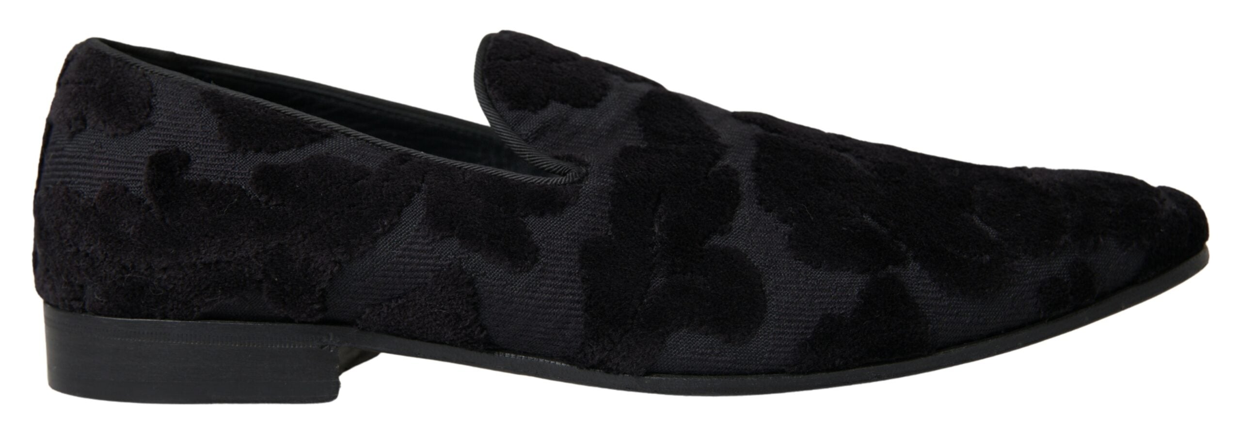 Chaussures formelles Dolce & Gabbana en brocart noir, loafers élégants pour homme, avec finition raffinée et détails sophistiqués.