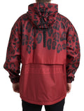 Imperméable à capuche Dolce & Gabbana à motif léopard rouge, veste de pluie élégante et tendance.