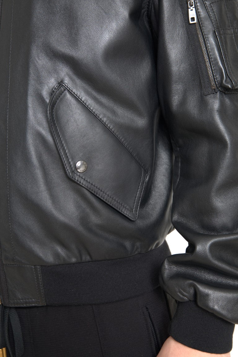 Blouson bomber noir en cuir Dolce & Gabbana avec fermeture éclair complète, style élégant et moderne.