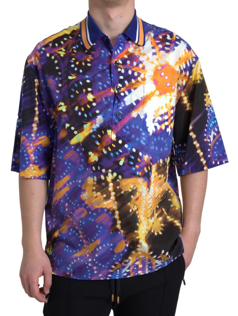Chemise polo homme Dolce & Gabbana en coton avec motif Luminaire, détail visible sur le haut du torse.