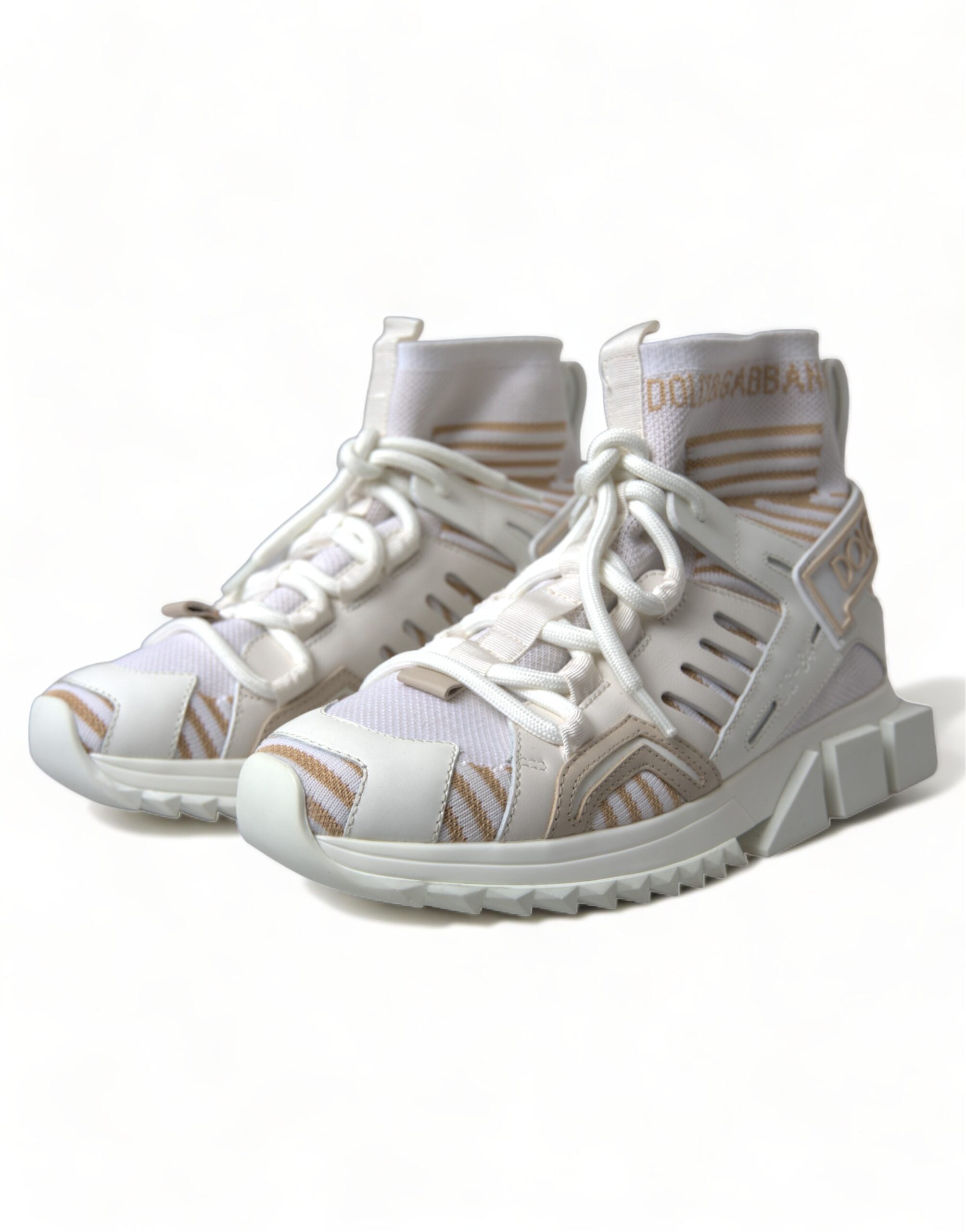 Chaussures sneakers en blanc et beige Dolce & Gabbana Sorrento, baskets élégantes en toile avec détails de marque.