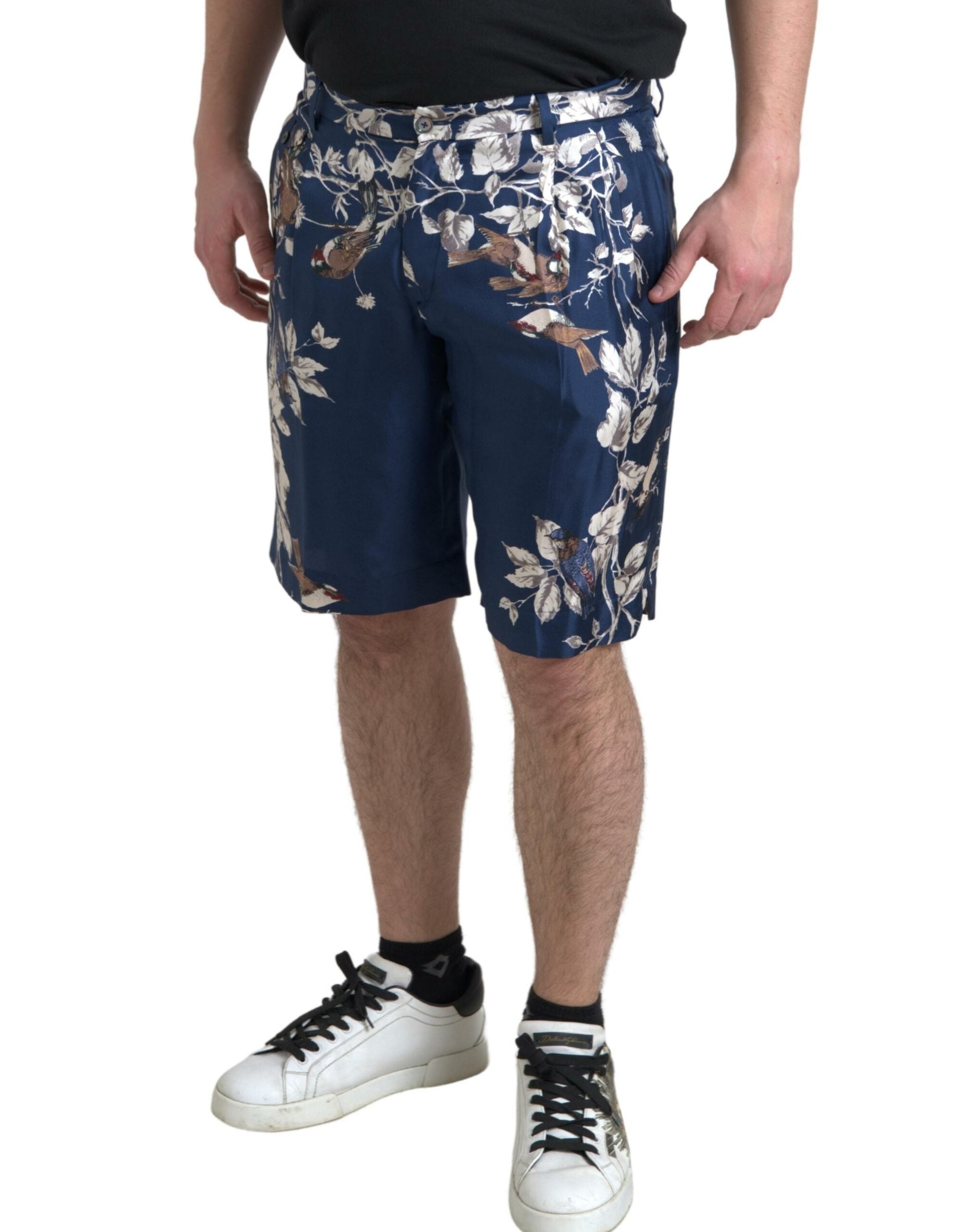 Shorts bermuda en soie à imprimé floral bleu de Dolce & Gabbana, pour homme, avec style élégant et confortable.