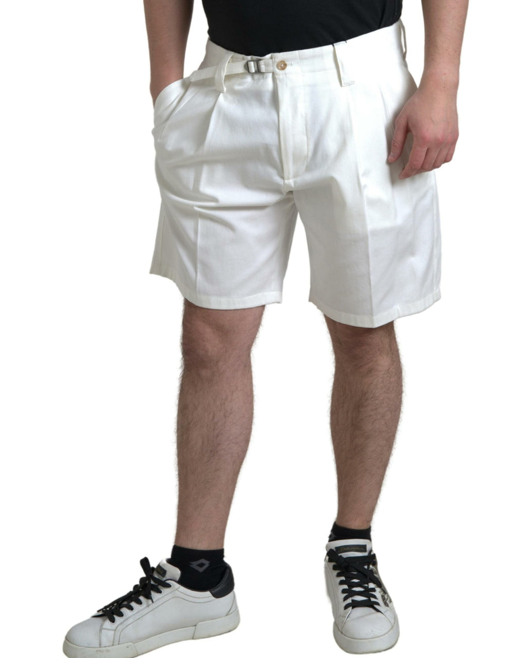 Shorts bermuda en jean blanc pour homme de Dolce & Gabbana en coton stretch, vue de face.