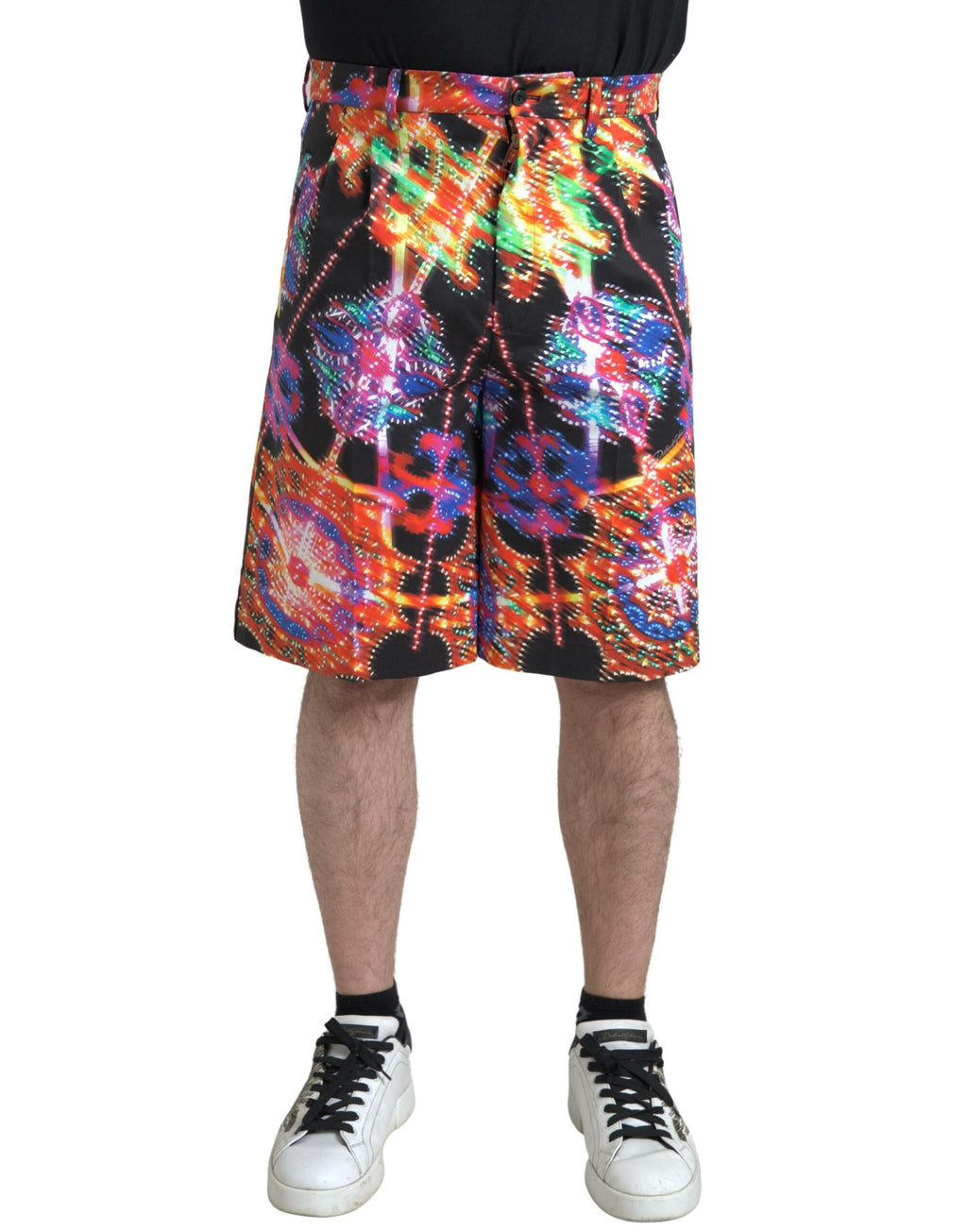 Shorts bermuda en coton imprimé multicolore de Dolce & Gabbana pour homme, avec motif vibrant et style élégant.