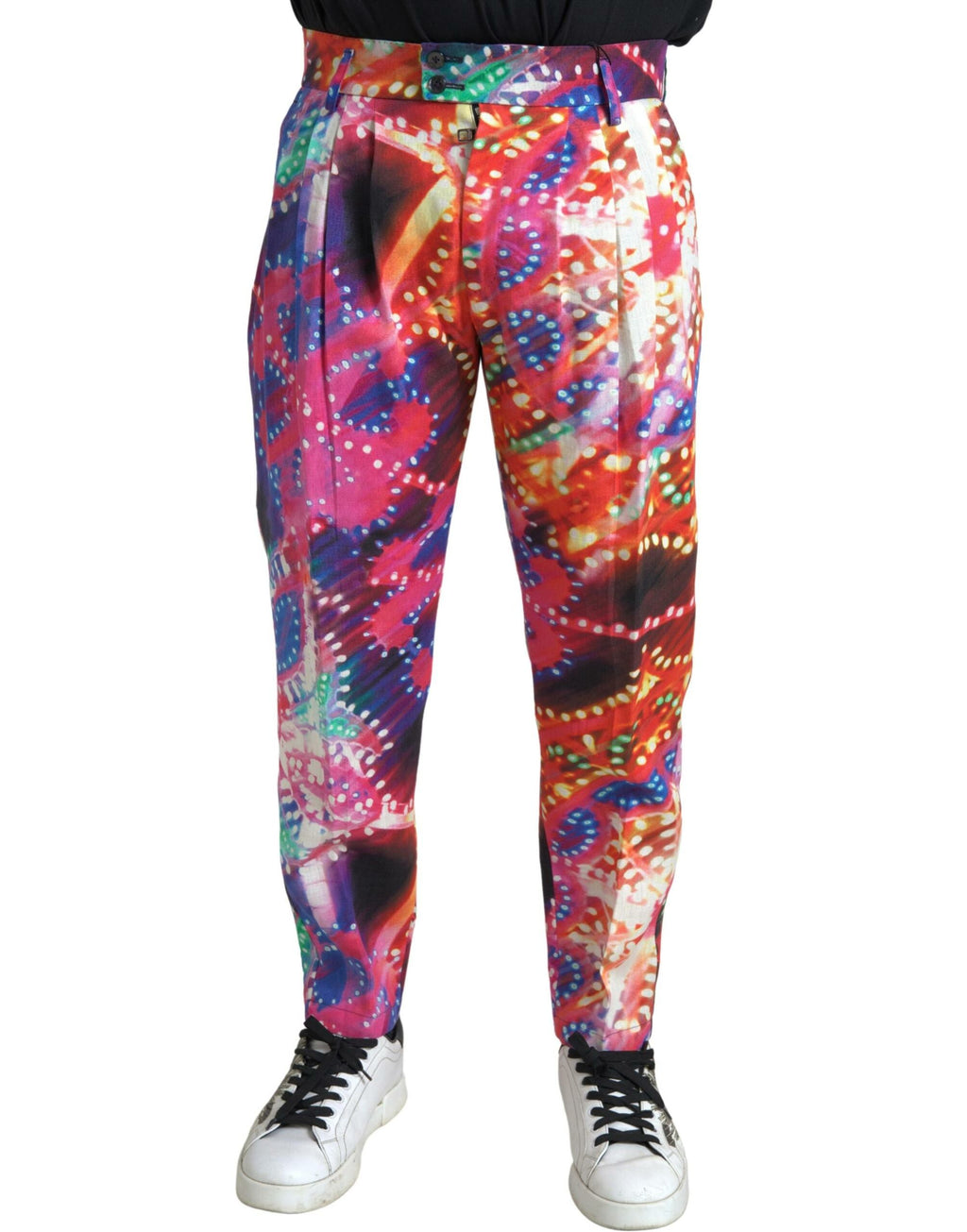 Pantalon homme Dolce & Gabbana en lin imprimé multicolore, style élégant et moderne, visible en détail dans l'image.