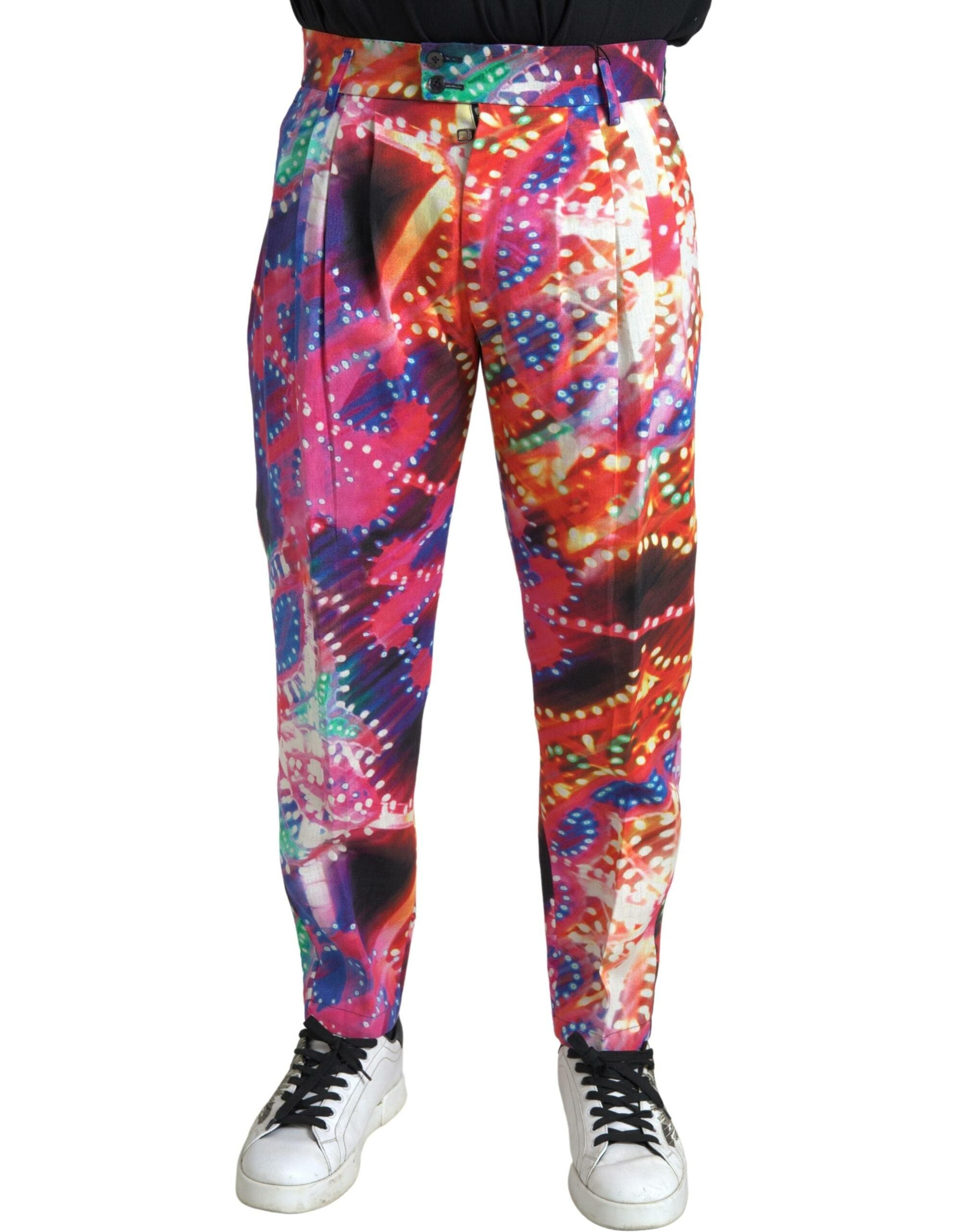 Pantalon homme Dolce & Gabbana en lin imprimé multicolore, style élégant et moderne, visible en détail dans l'image.