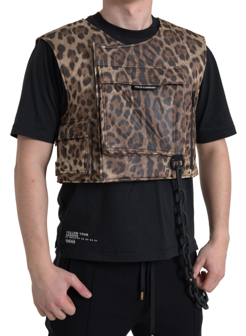 Débardeur de sport en soie marron à motifs léopard de Dolce & Gabbana, sans manches, style élégant et confortable.