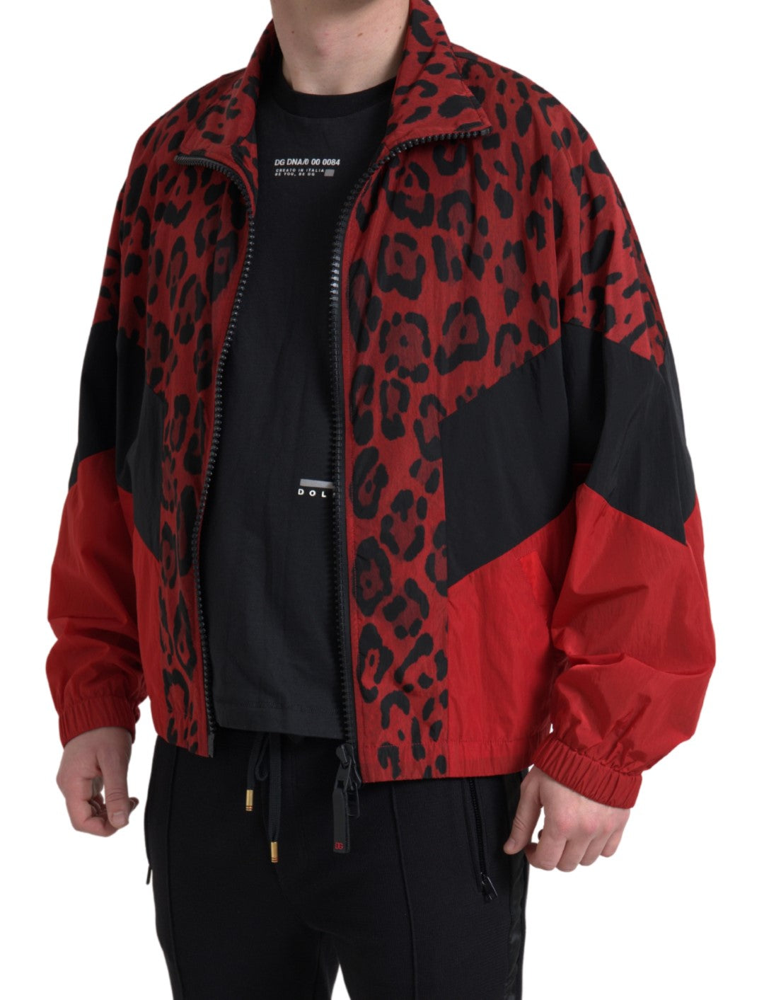 Sweat-shirt en nylon rouge à imprimé léopard avec fermeture éclair complète de la marque Dolce & Gabbana