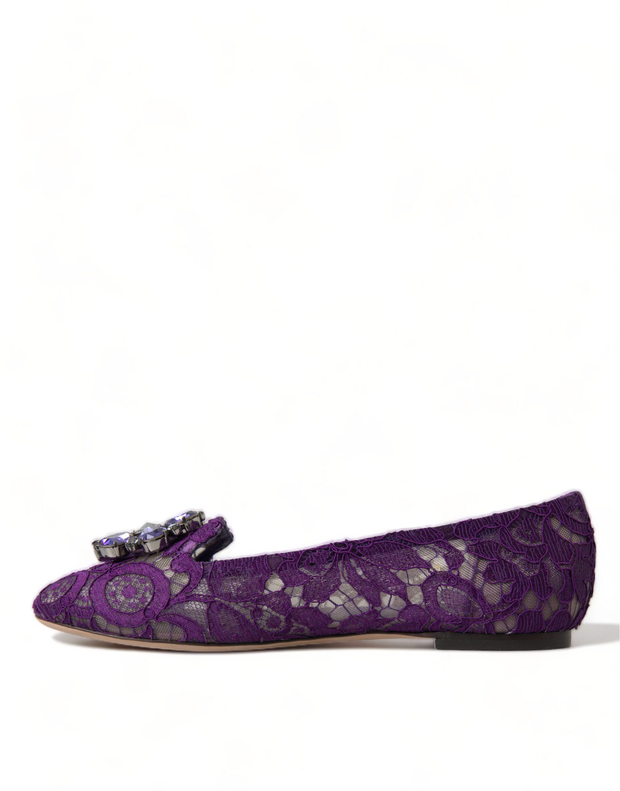 Chaussures plates Dolce & Gabbana Vally Taormina en dentelle violette ornée de cristaux élégants.