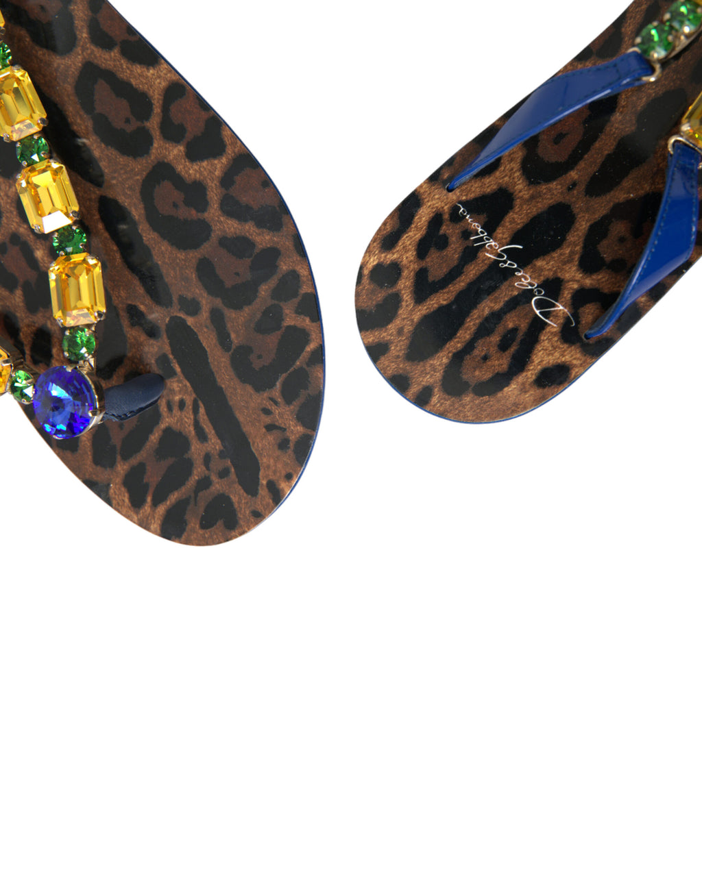 Sandales plates Dolce & Gabbana Blue Crystals pour femmes, chaussures d'été avec cristaux bleus et design élégant.
