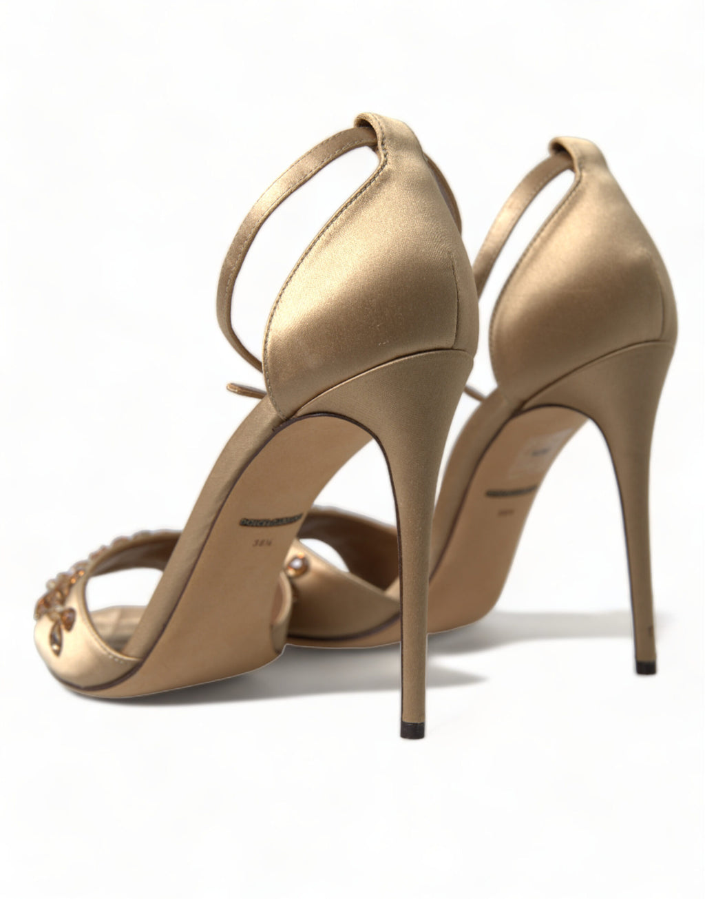 Sandales dorées en satin avec bride à la cheville et cristaux, chaussures Dolce & Gabbana, vue de côté.