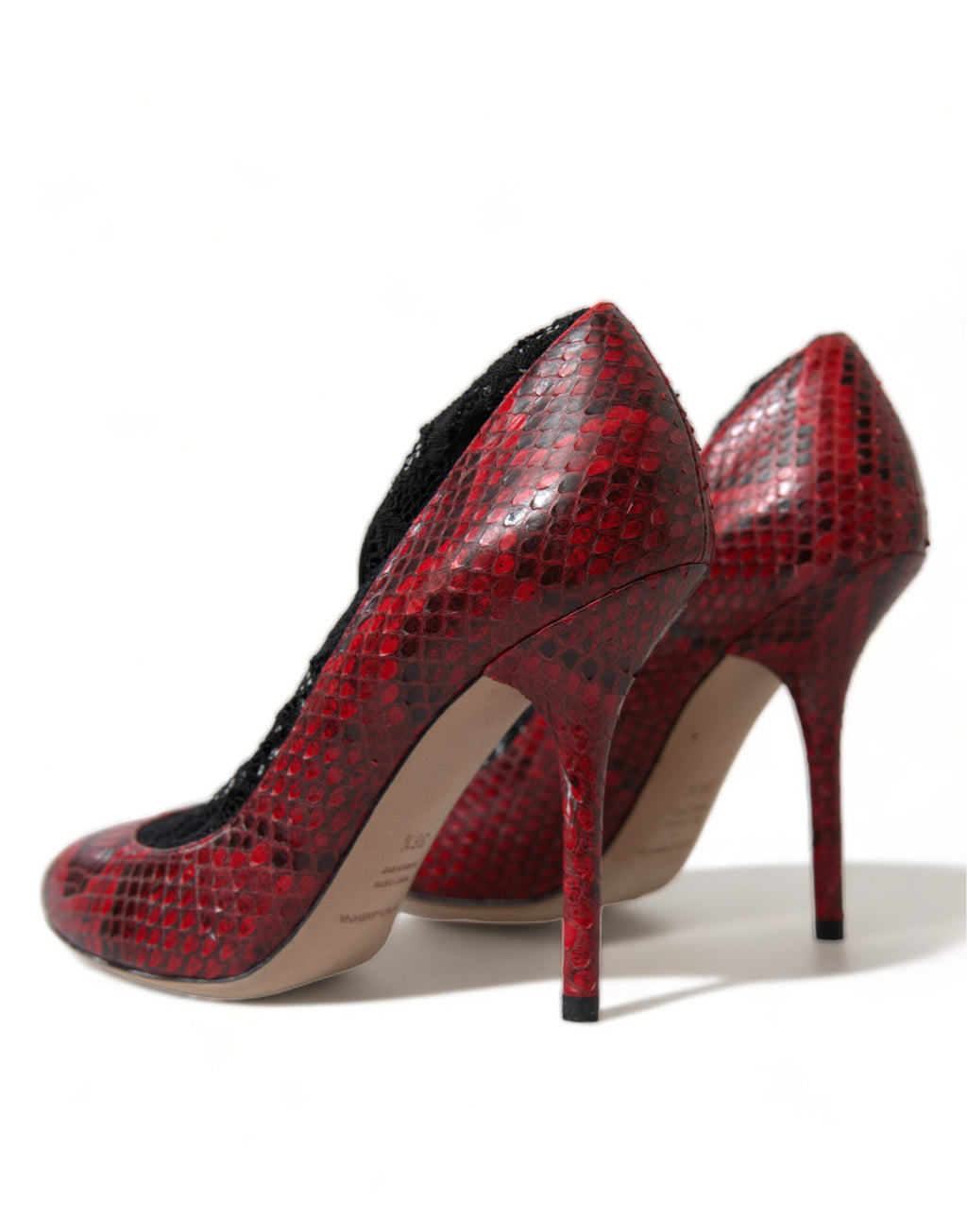 Chaussures Dolce & Gabbana en cuir rouge avec lacets et semelle à talon pour femmes, style élégants et sophistiqués.