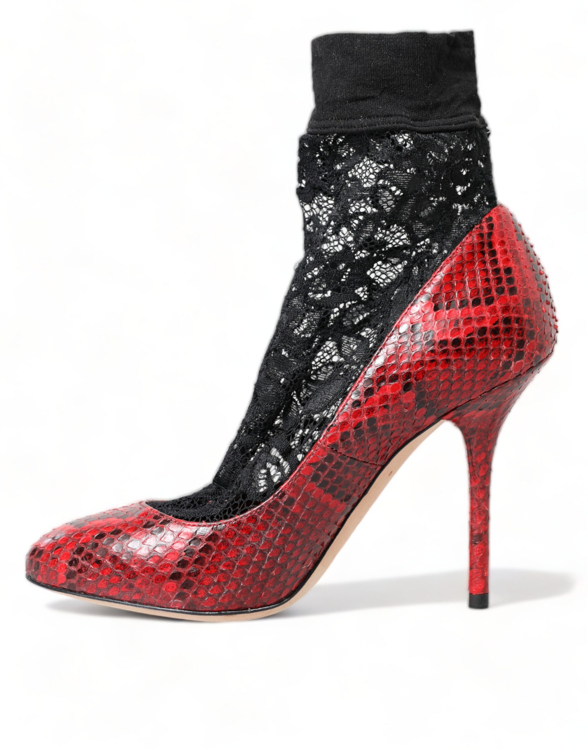 Chaussures Dolce & Gabbana rouge Ayers en cuir avec lacets, style escarpins élégants pour femmes.