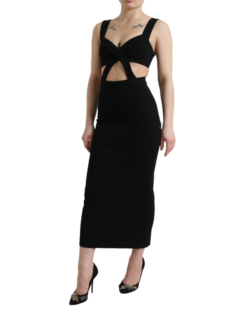 Robe midi noire sans manches Dolce & Gabbana, coupe ajustée et découpes élégantes, tissu fluide et sophistiqué.