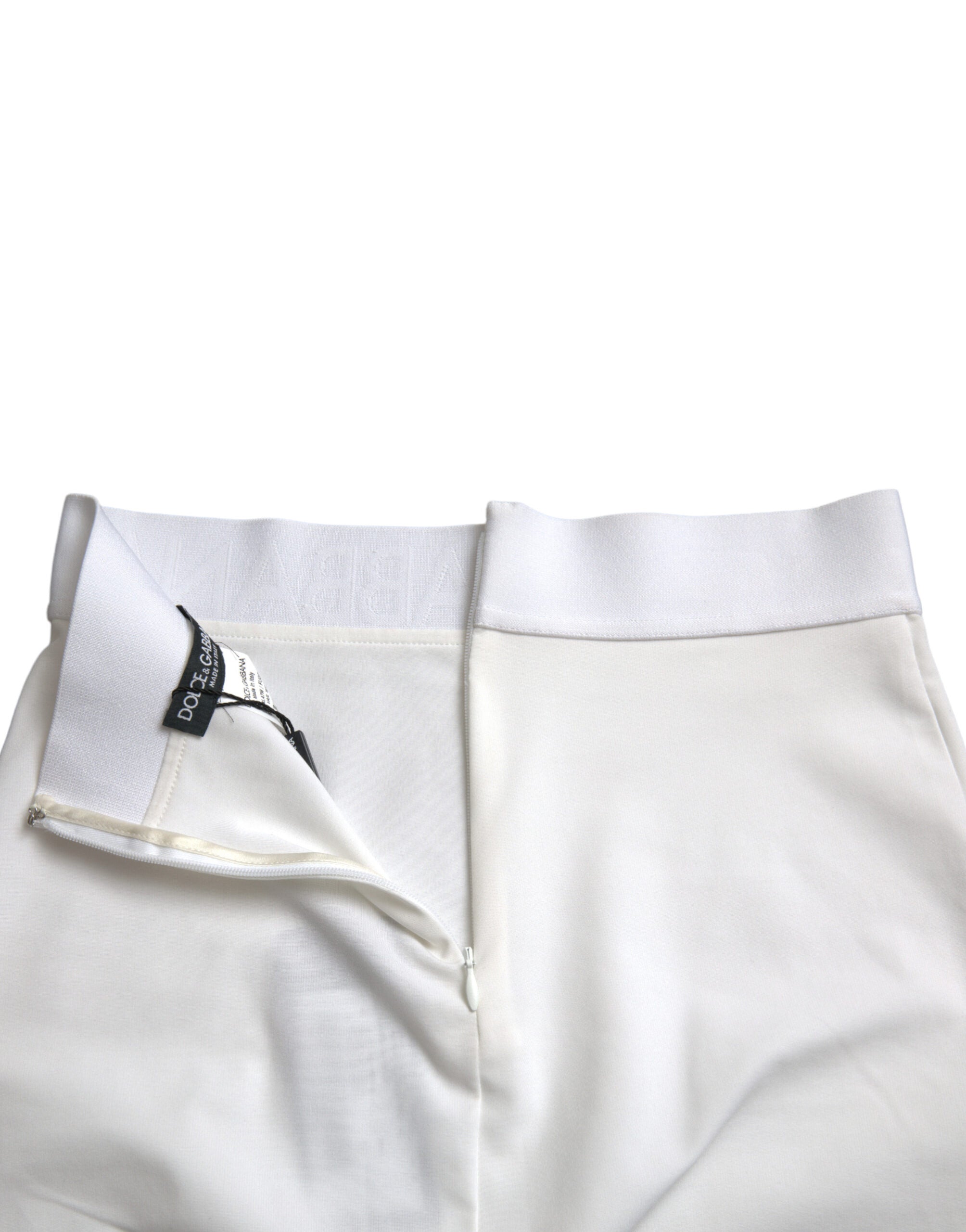 Jupe courte blanche en viscose à taille haute de la marque Dolce & Gabbana, coupe pencil, style élégant et moderne.