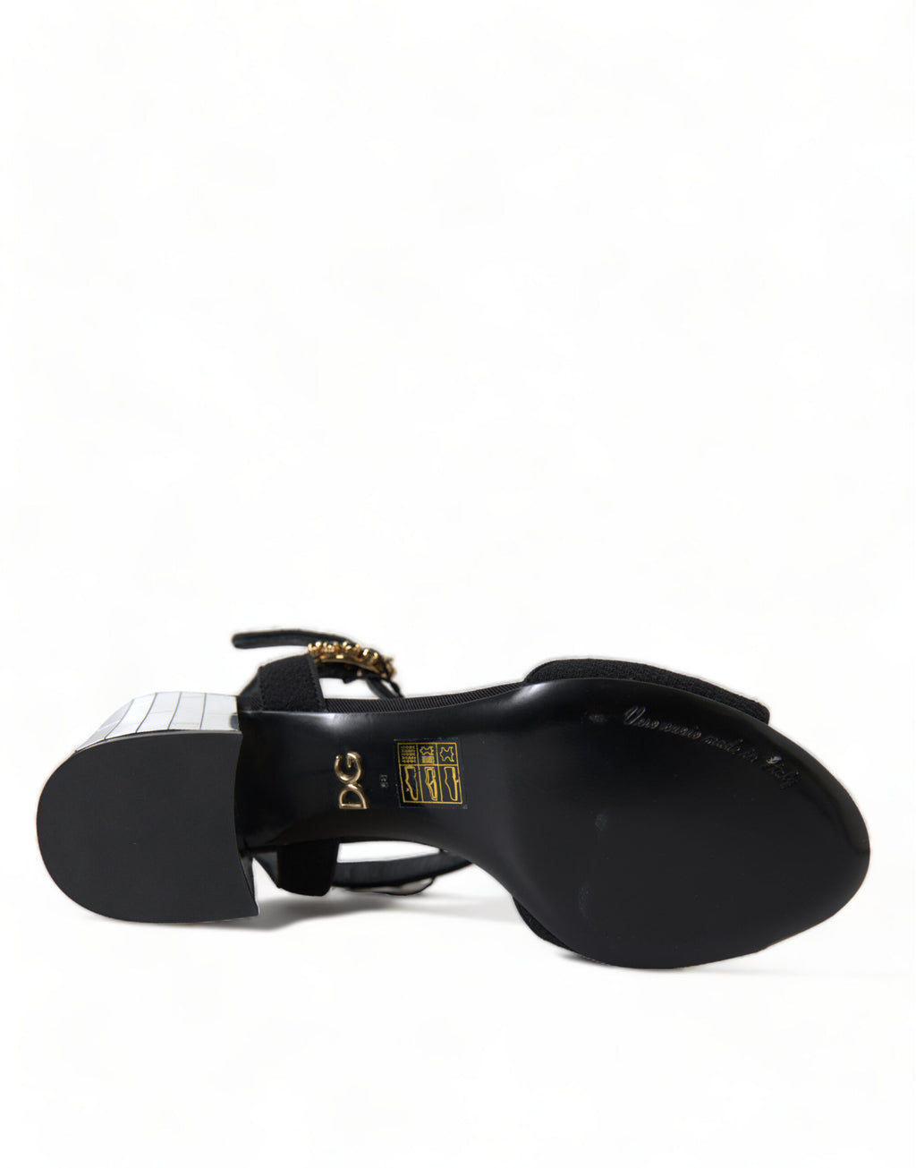 Sandales à talons Dolce & Gabbana noires avec cristaux, bride à la cheville et design élégant, vue de côté.