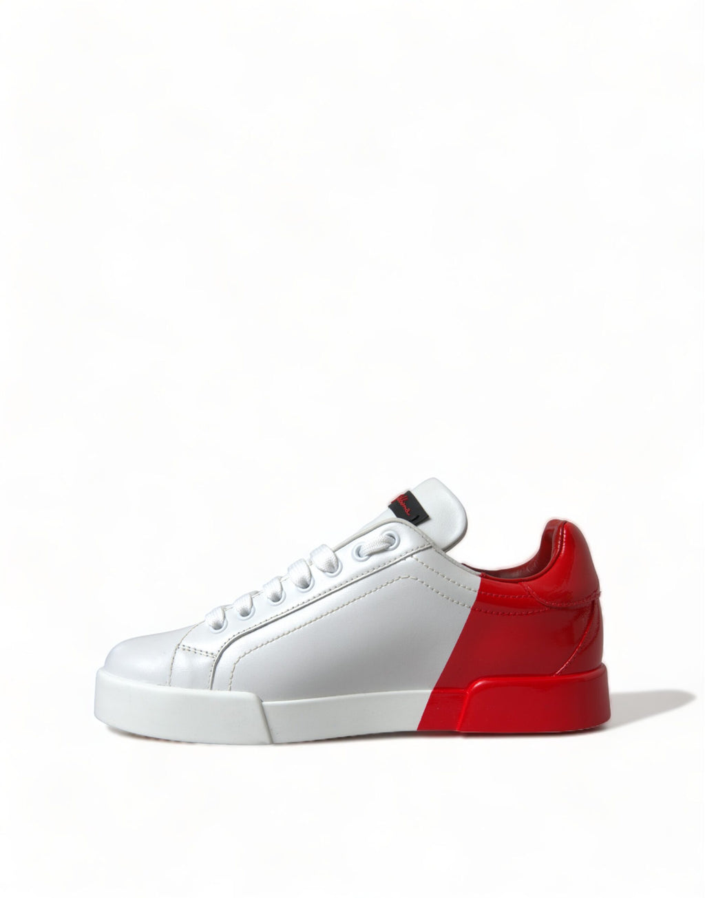 Chaussures basses blanches et rouges Dolce & Gabbana pour femmes, lacets, style sneaker, vue de face