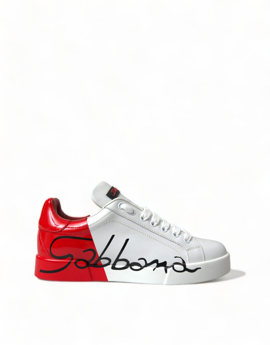 Chaussures sneakers basses Dolce & Gabbana en blanc et rouge avec lacets pour femmes, style décontracté et élégant.