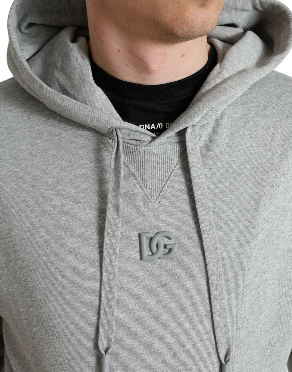 Sweat à capuche en coton gris Dolce & Gabbana avec logo, pull décontracté pour homme ou femme, vue de face.