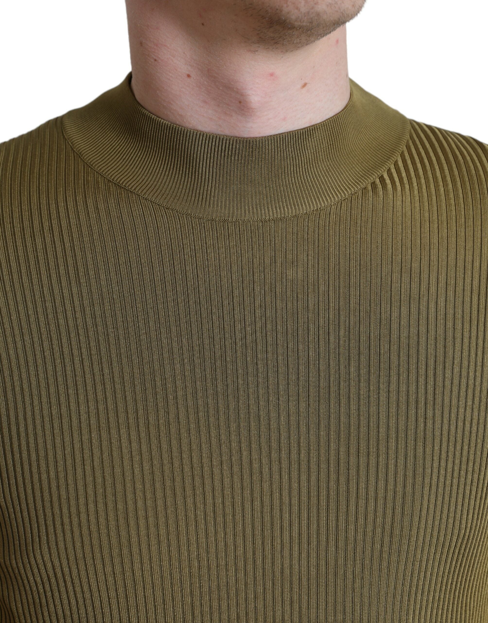 Pull-over Dolce & Gabbana en viscose vert armée, col rond, coupe classique, porté ou posé à plat.