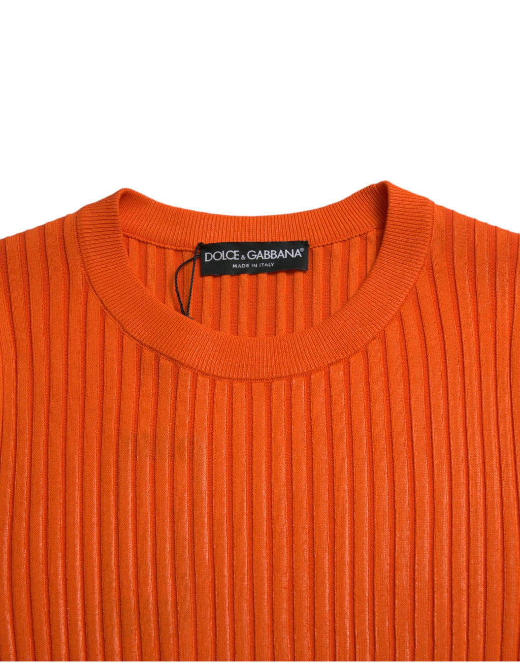 Pull-over homme Dolce & Gabbana en maille orange avec col rond, confort et style distinctif.