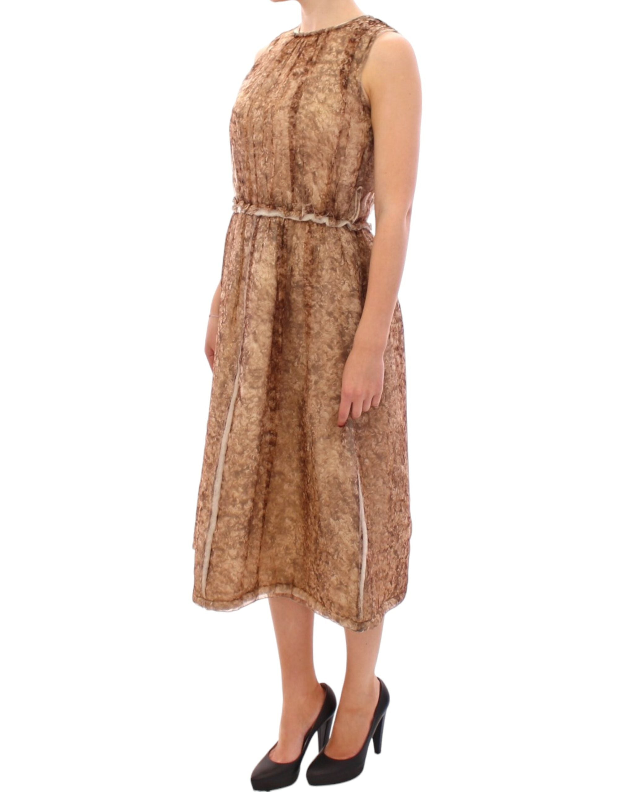 Robe sans manches en soie marron Dolce & Gabbana avec coupe élégante et détails sophistiqués.
