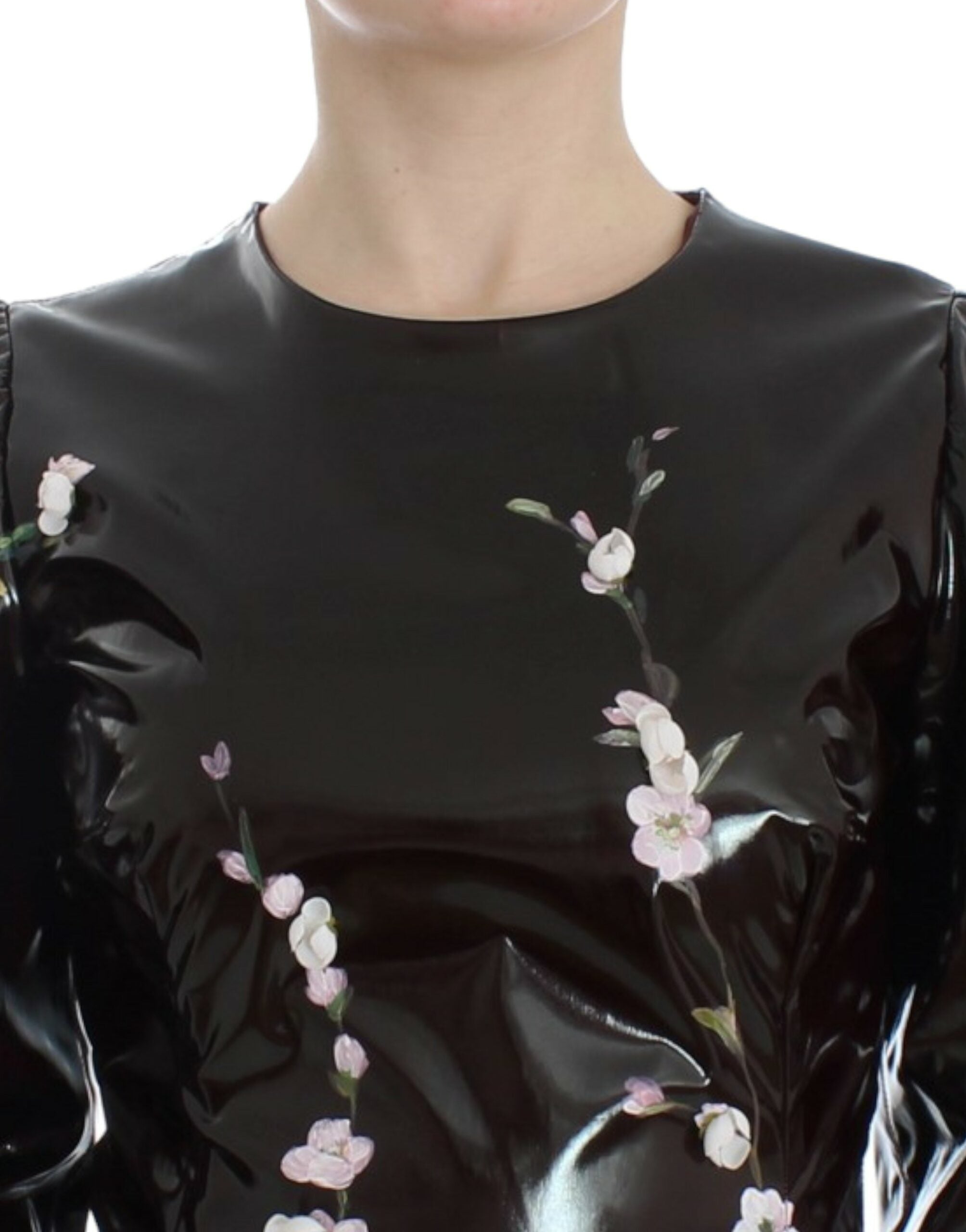 Robe fourreau noire Dolce & Gabbana à manches 3/4 avec motif floral élégant.