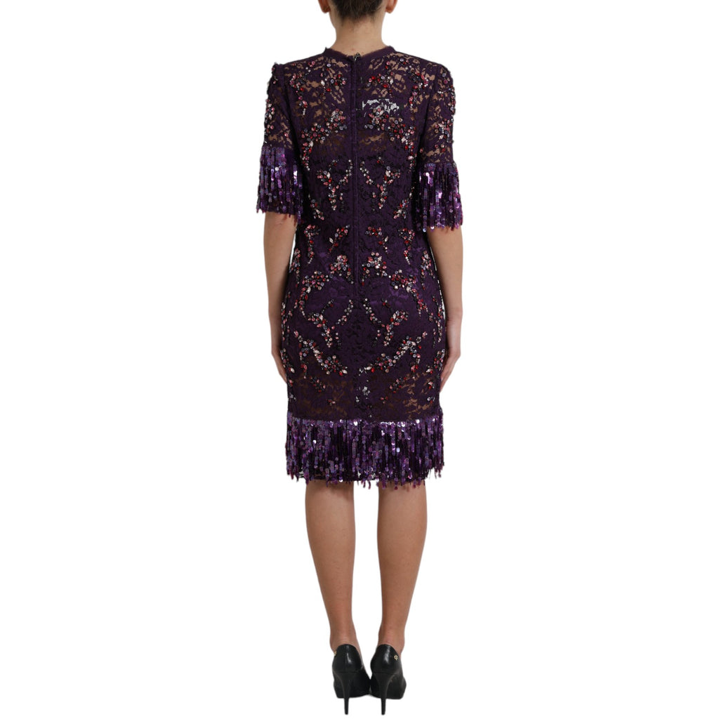 Robe en dentelle florale violette Dolce & Gabbana avec cristaux, élégante et raffinée, vue de face sur un fond neutre.