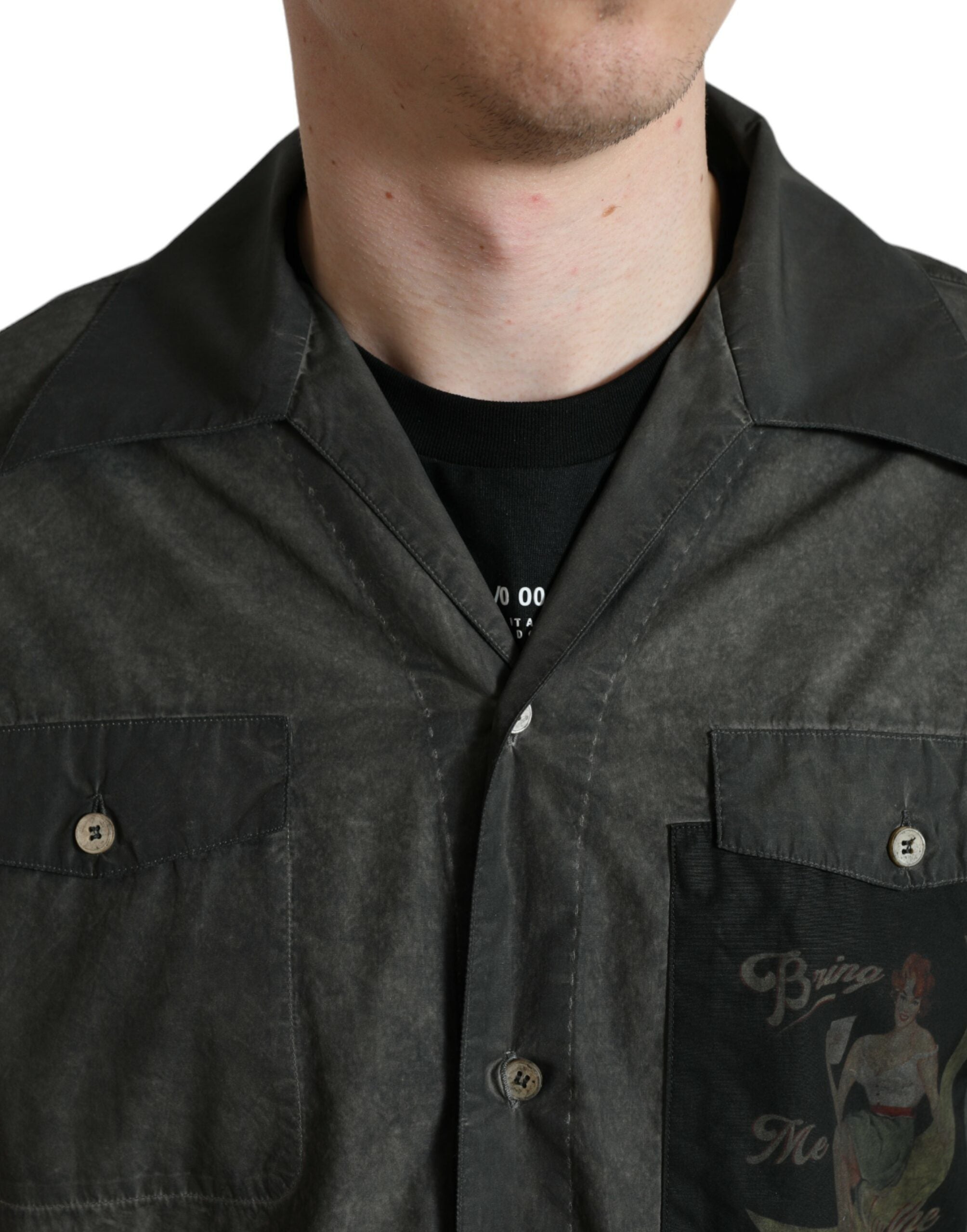 Chemise longue à manches longues en coton gris foncé de Dolce & Gabbana, avec col, vue de face.