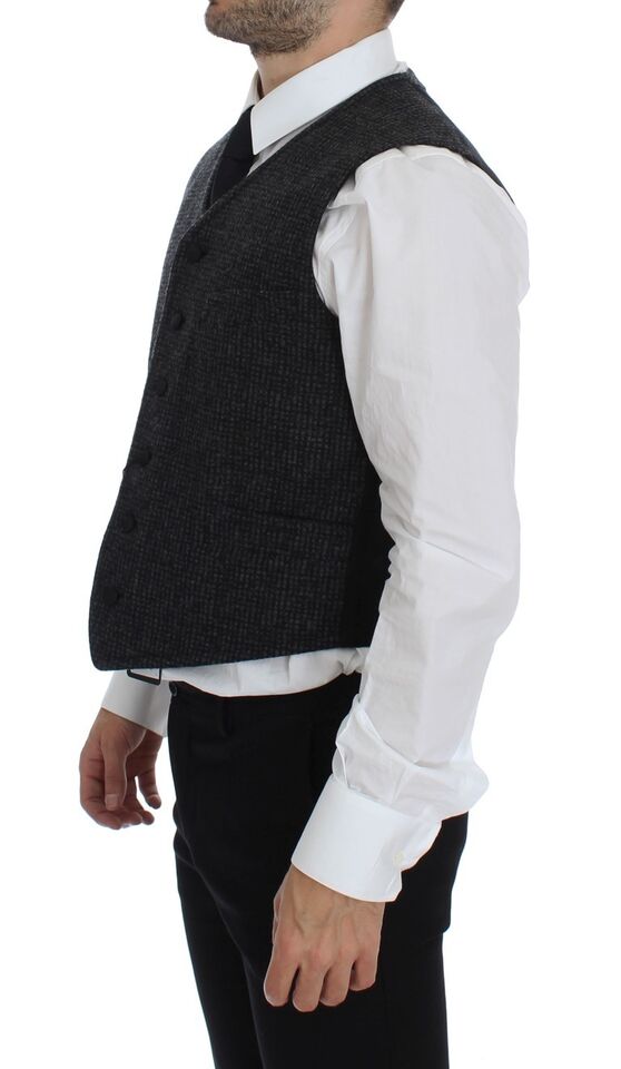 Gilet en laine mélangée gris de Dolce & Gabbana, veste élégante pour homme ou femme, avec détails sophistiqués.