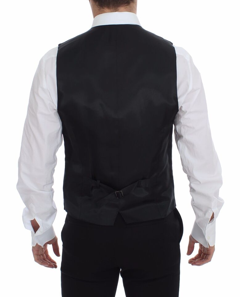 Gilet en laine gris à rayures avec logo Dolce & Gabbana, vêtement tendance pour homme ou femme.