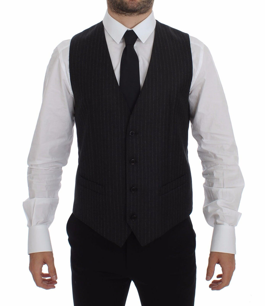 Gilet en laine gris à rayures avec logo Dolce & Gabbana, veste élégante pour homme, détail de texture visible.