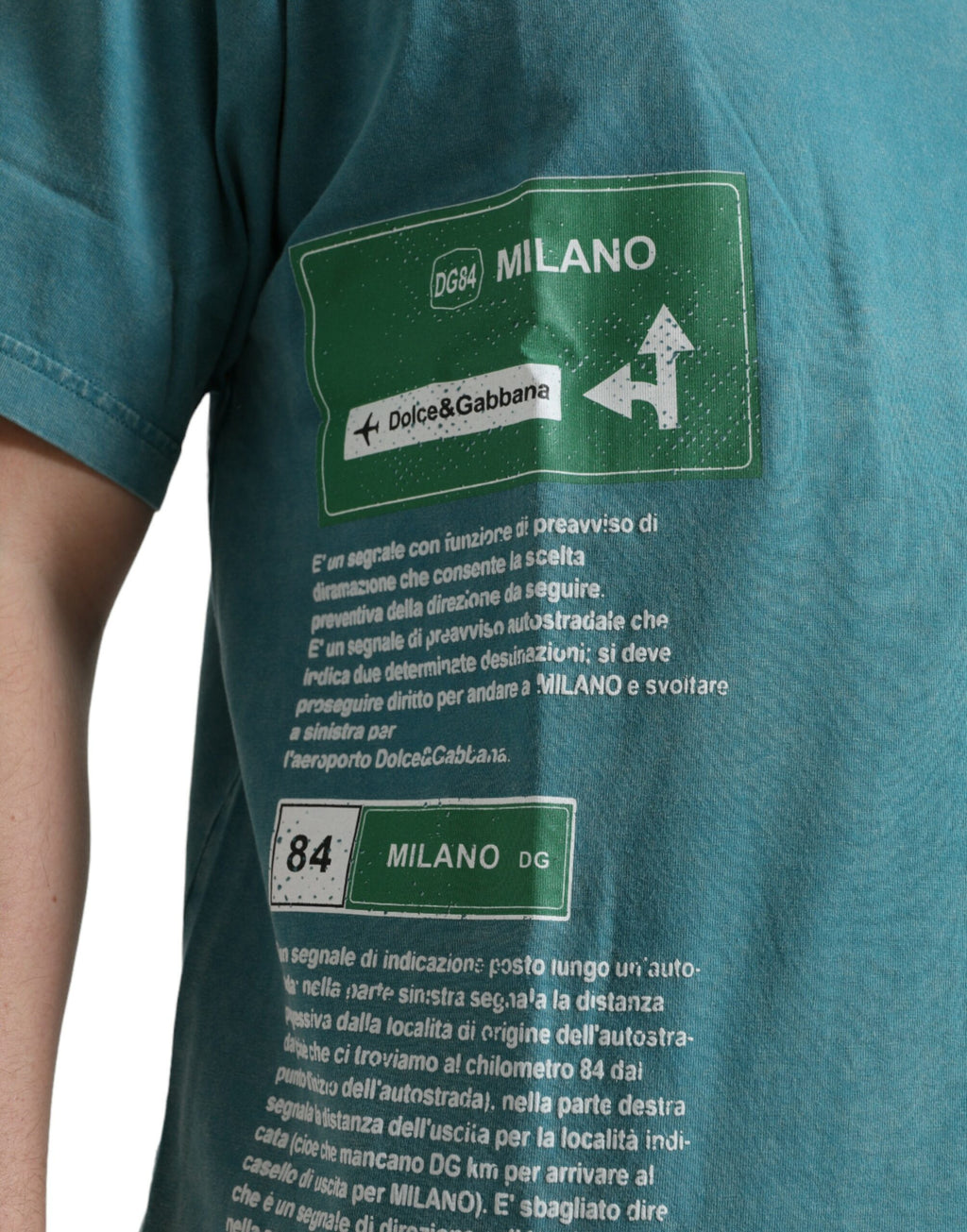 T-shirt à col rond Milano en coton bleu Dolce & Gabbana, vue de face, détails du tissu et design élégant visible.