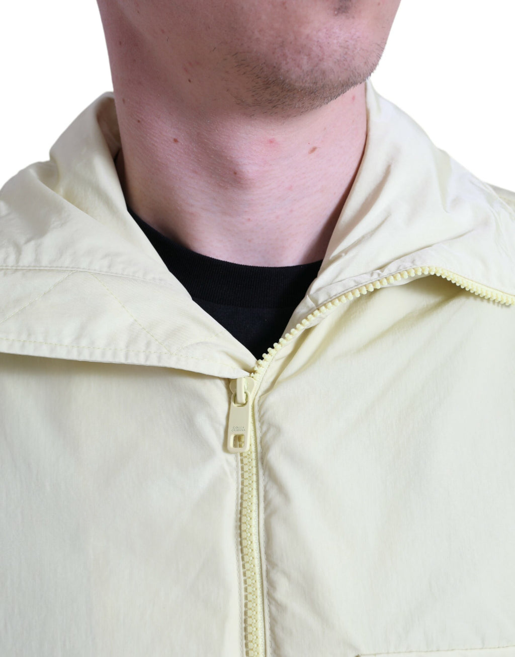 Veste parka Dolce & Gabbana en nylon jaune avec col et fermeture à zip complète, style décontracté et moderne.