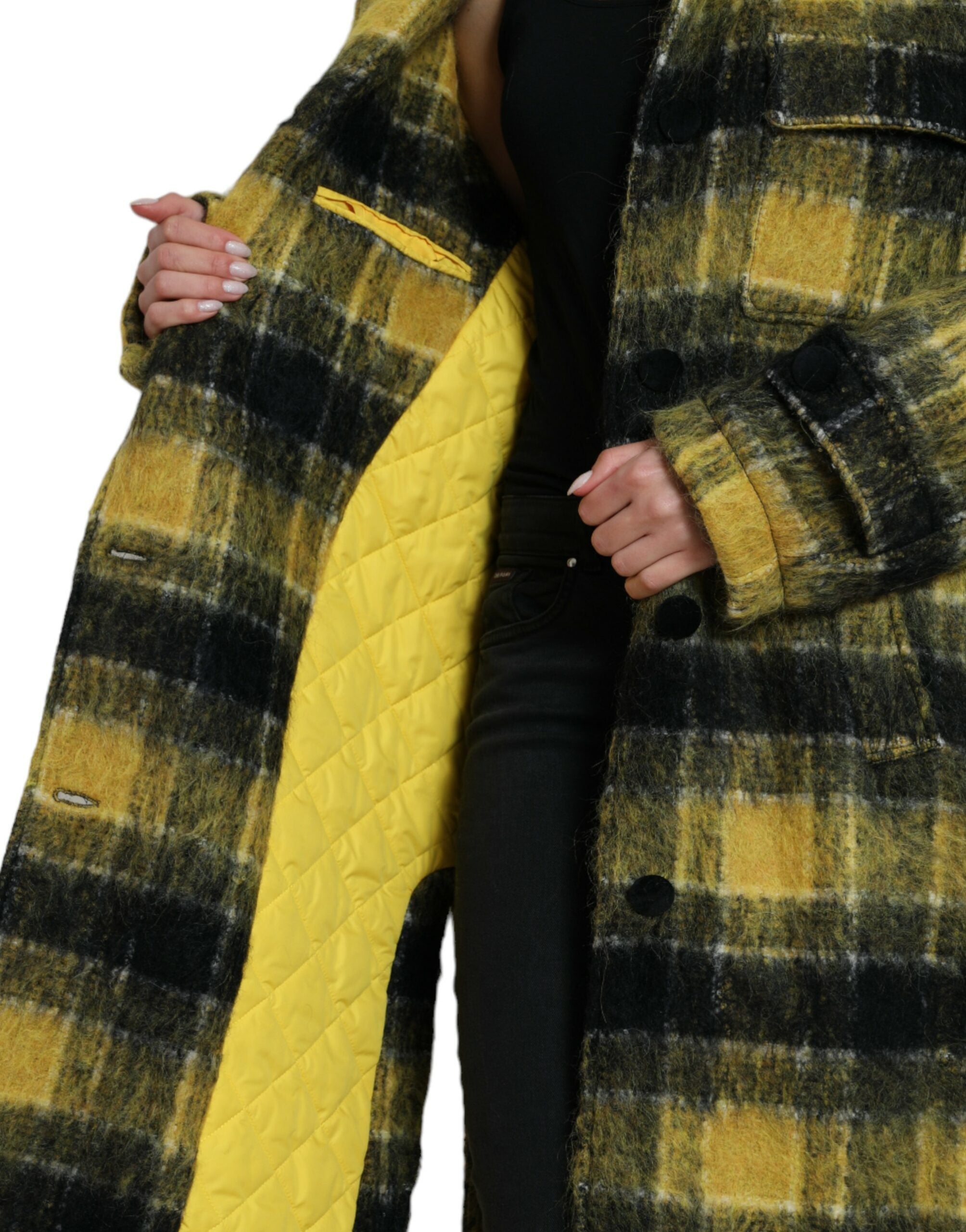 Manteau décontracté à carreaux jaunes à manches longues de Dolce & Gabbana, veste élégante et confortable pour le quotidien.