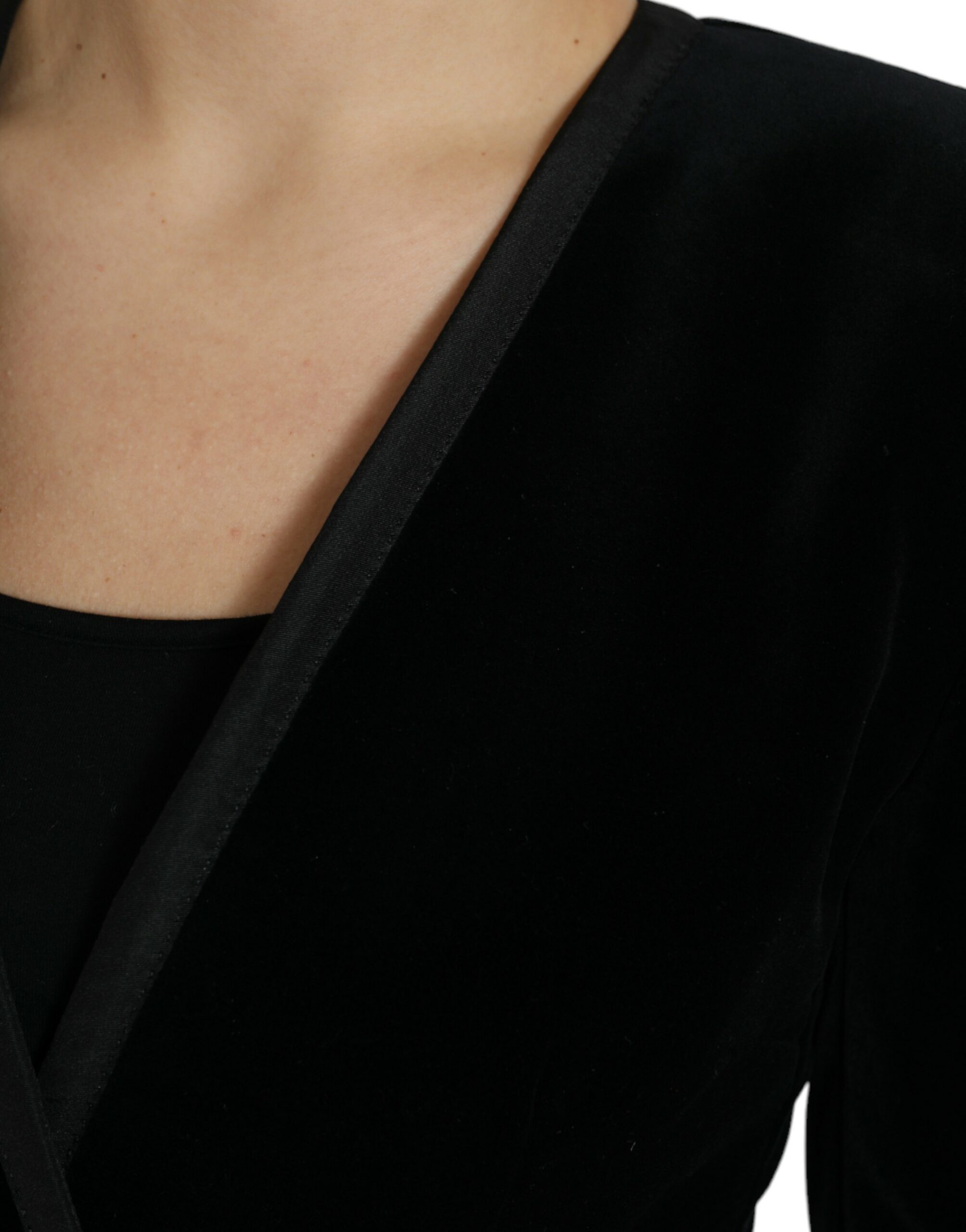Veste noire en velours et coton Dolce & Gabbana à double boutonnage, élégante et sophistiquée.